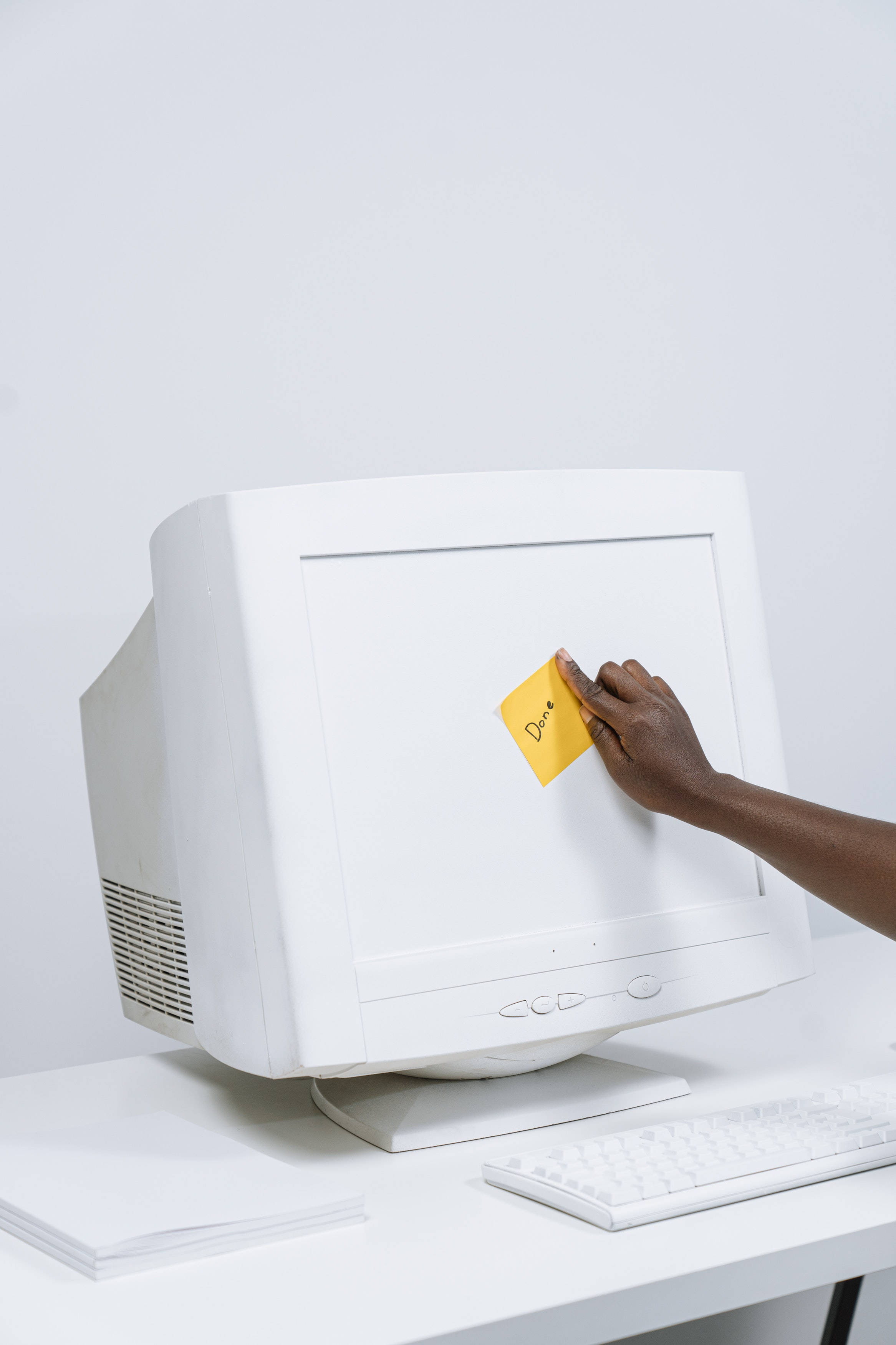 Monitor Ecran Computer Alb Fundal