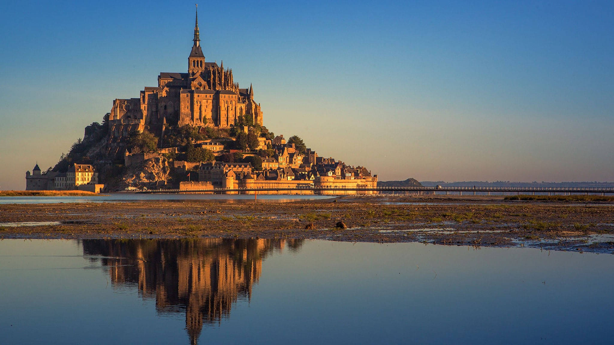Mont Saint Michel Cer Senin Fundal