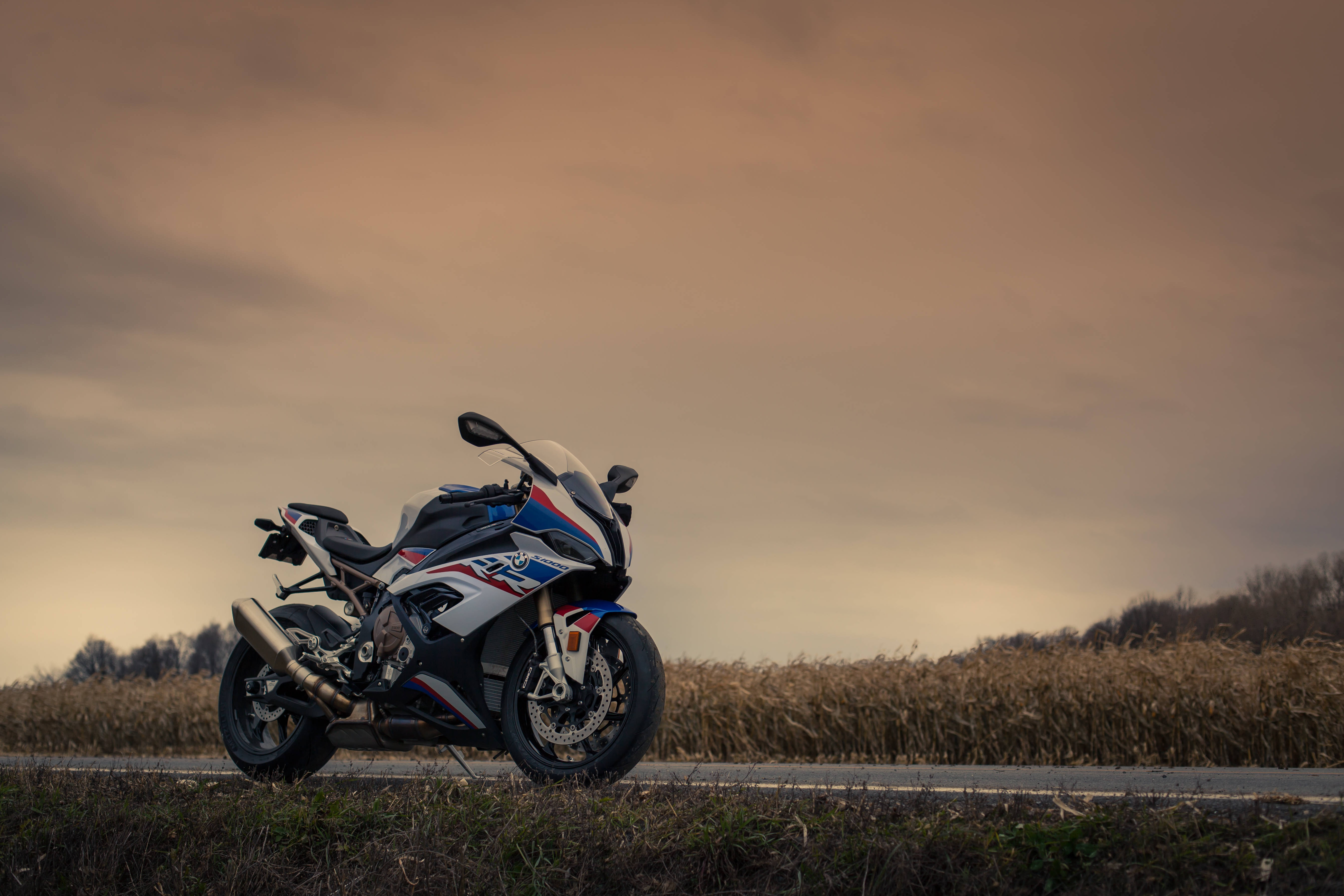 Motocicletă BMW albastru roșu alb 1920x1080 Fundal