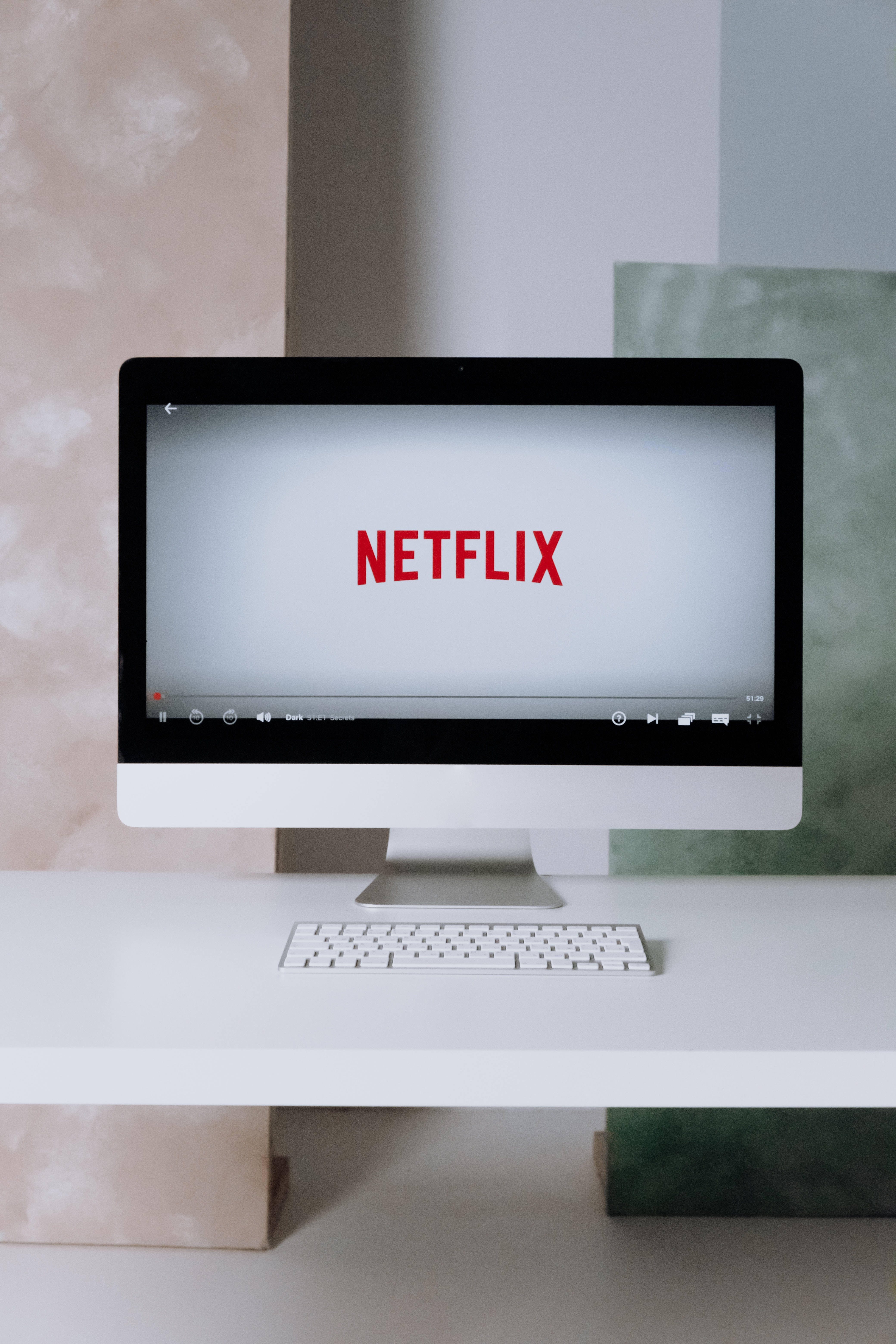 Netflix Pe Ecran de Calculator Fundal