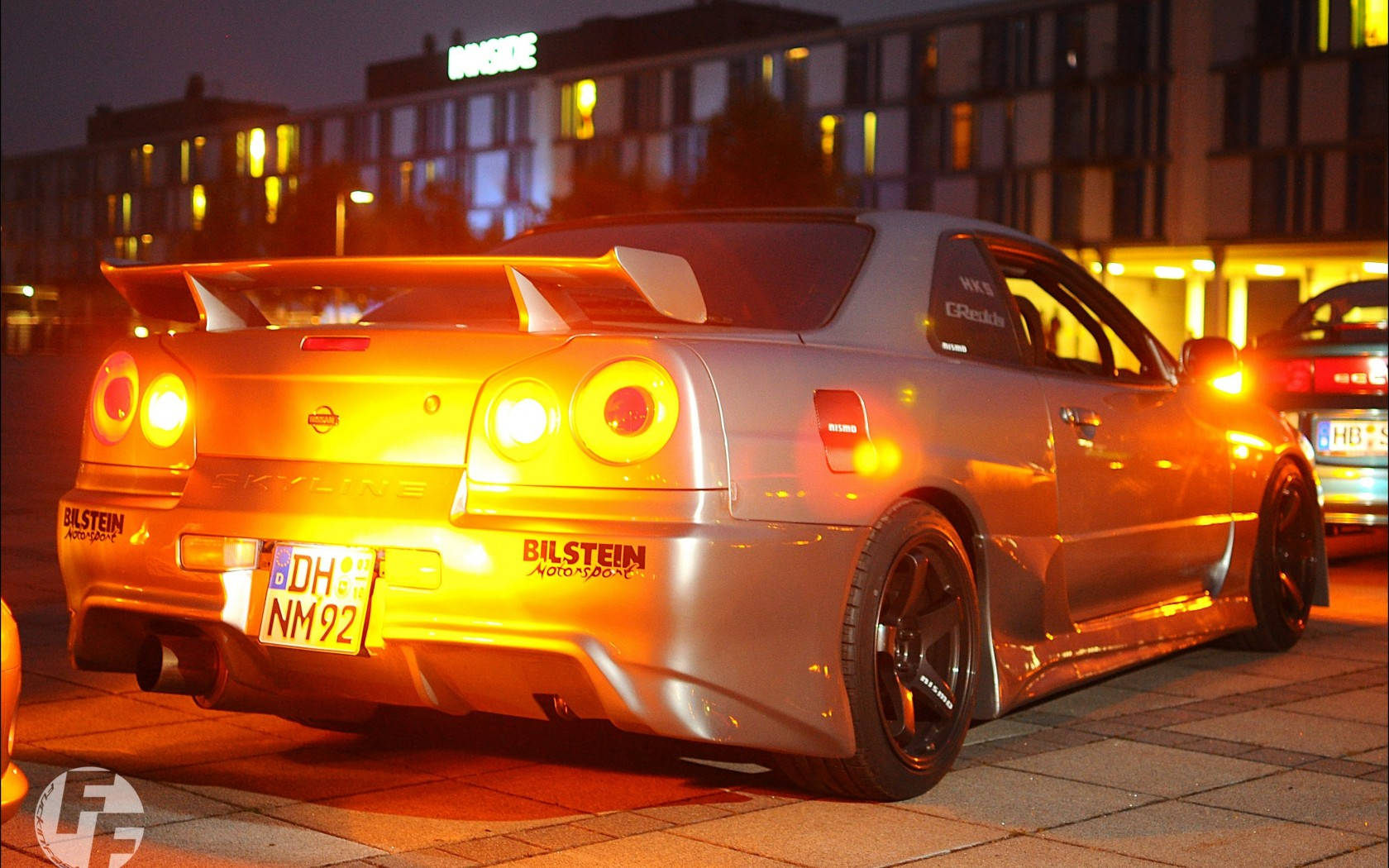 Nissan Skyline GTR R34 Uimitor Fundal