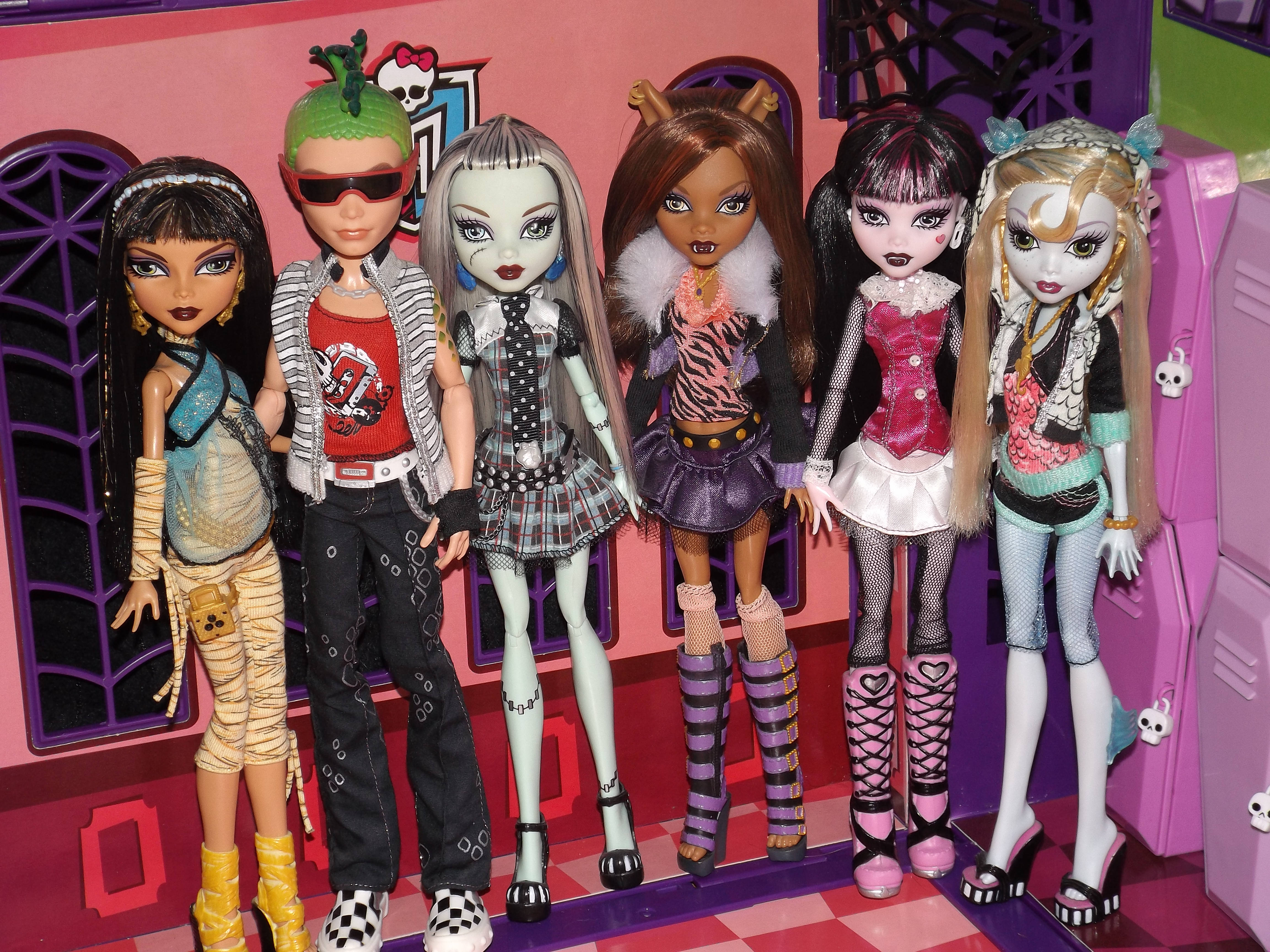 Noapte în oraș cu estetică Bratz disco Fundal