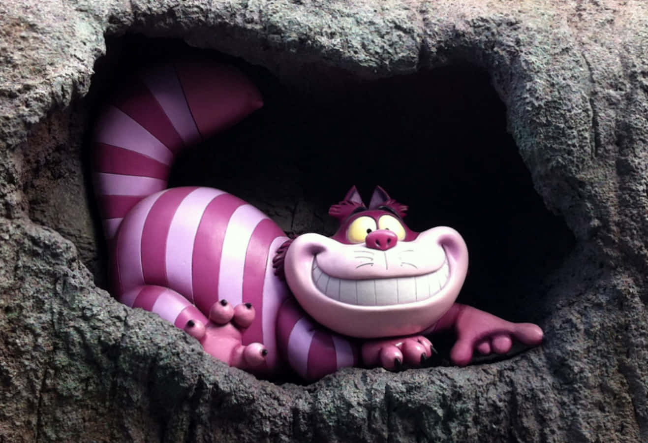 O pisică Cheshire curioasă privește dintr-o lume vibrantă, asemănătoare unui vis. Fundal