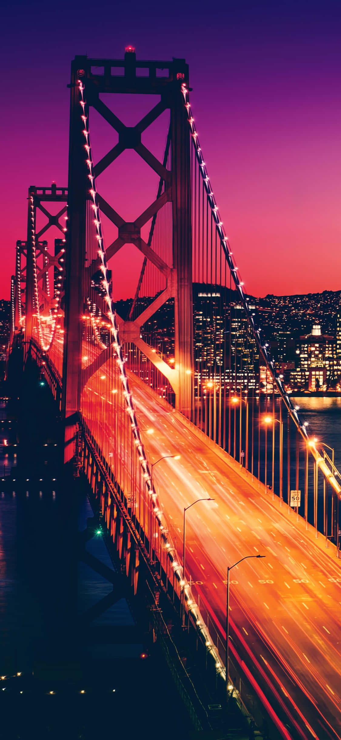 O vedere pitorească a coastei californiene de pe un iPhone X Fundal