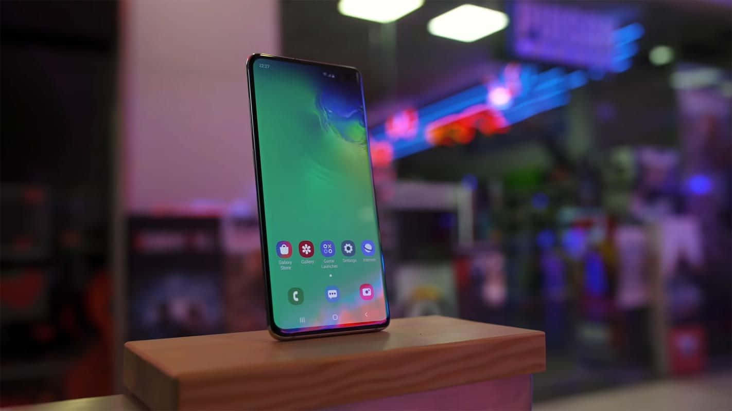 Obține noul Galaxy S10 și experimentează o putere și un design fără egal Fundal