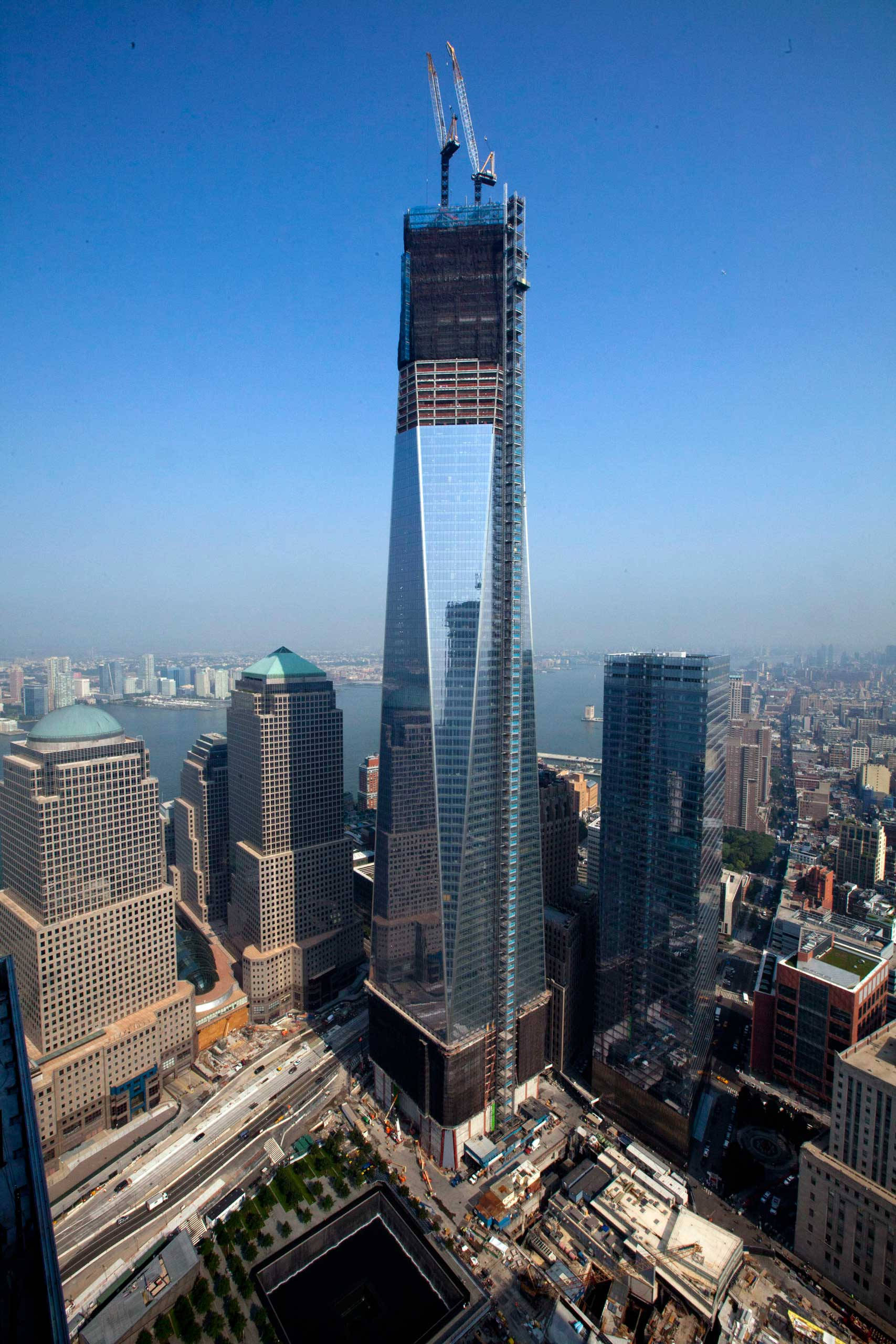 One World Trade Center cu macarale Fundal