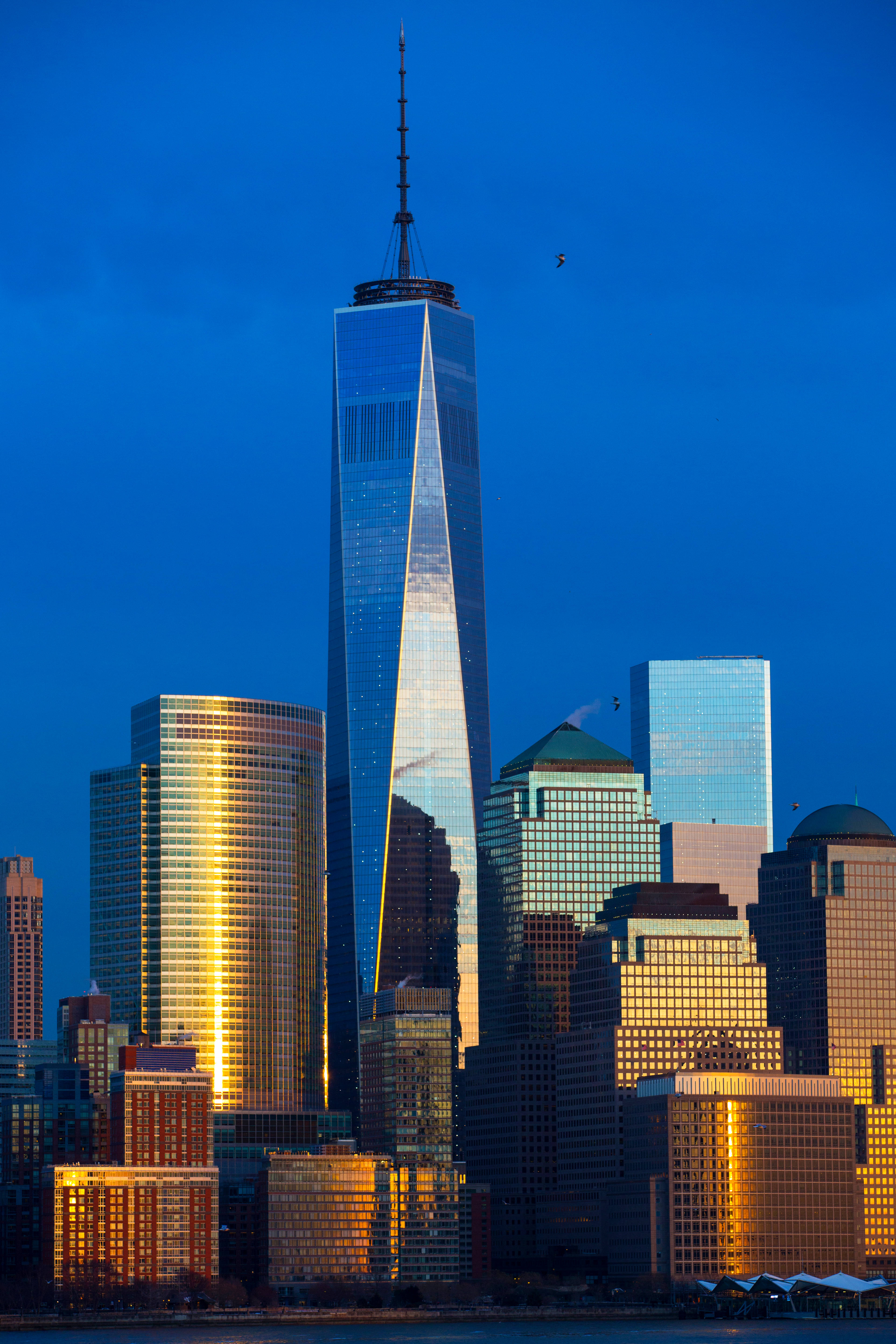 One World Trade Center Obscur Fundal