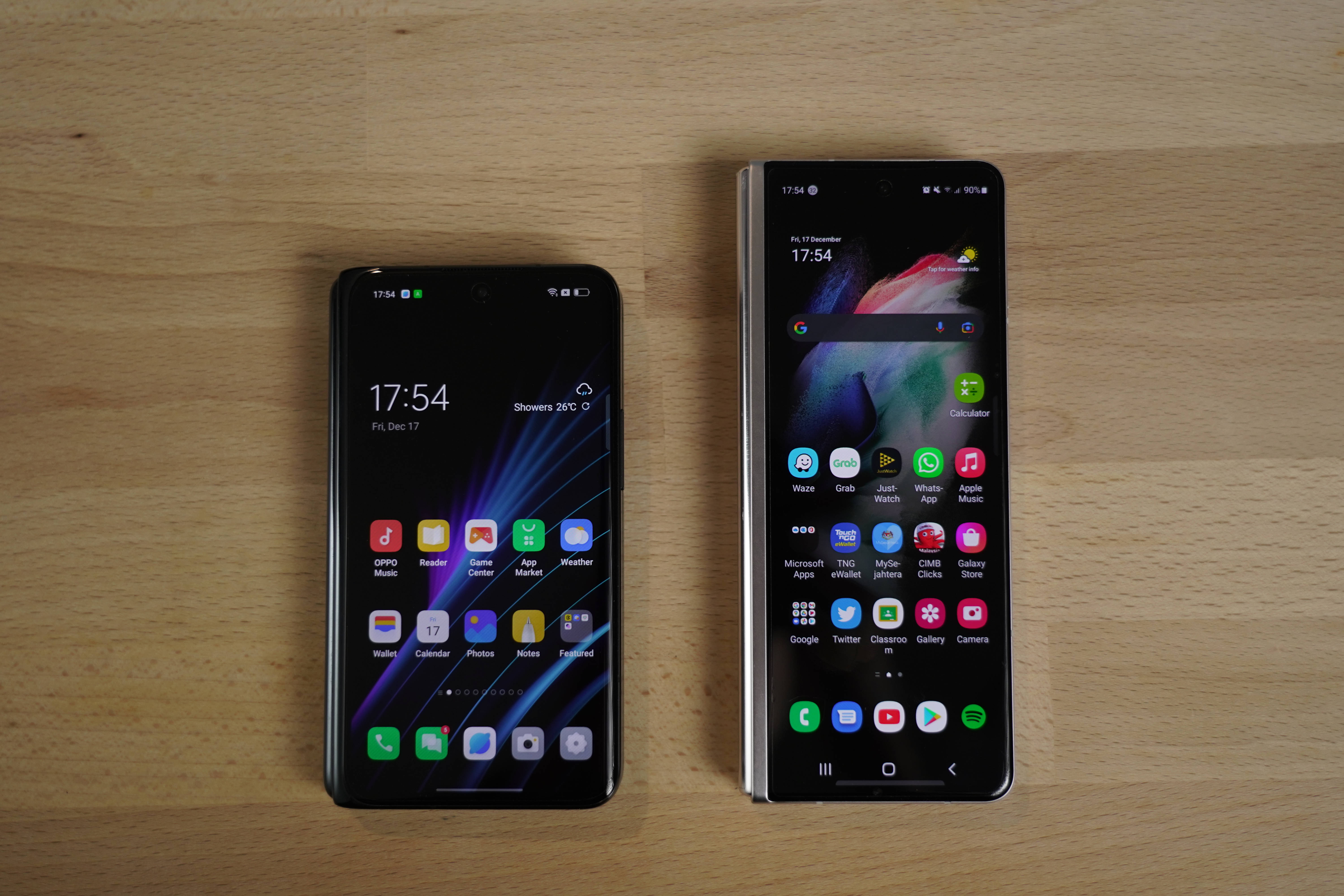 Oppo și Samsung Pliaje Smartphone-uri Fundal