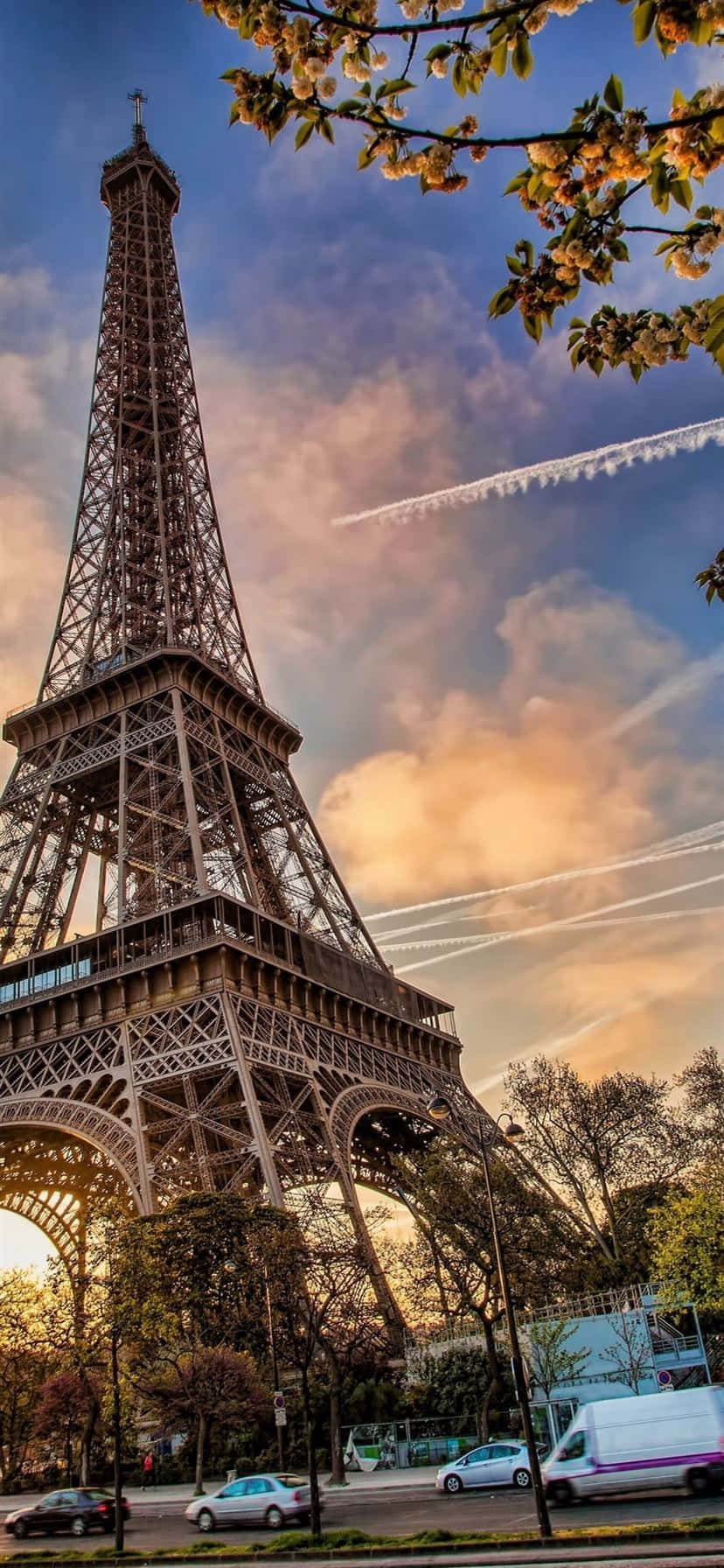 Ora de aur la Paris Fundal