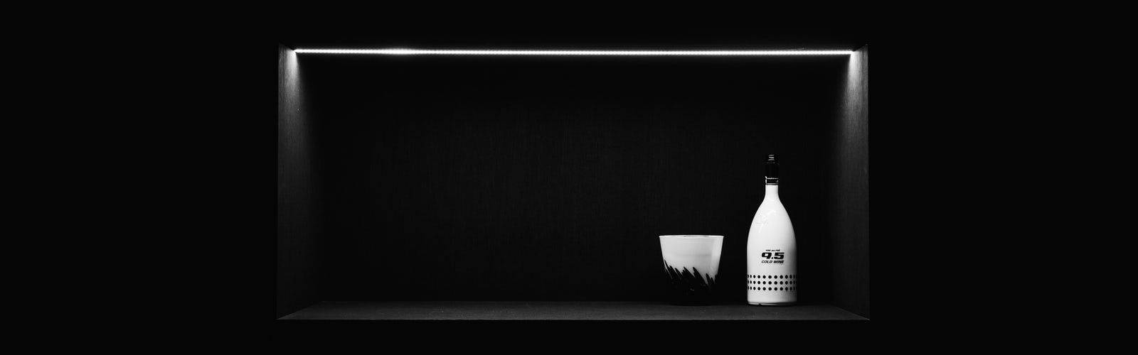 Organizează-ți Ecranul Tactil cu un Raft AMOLED Elegant Fundal