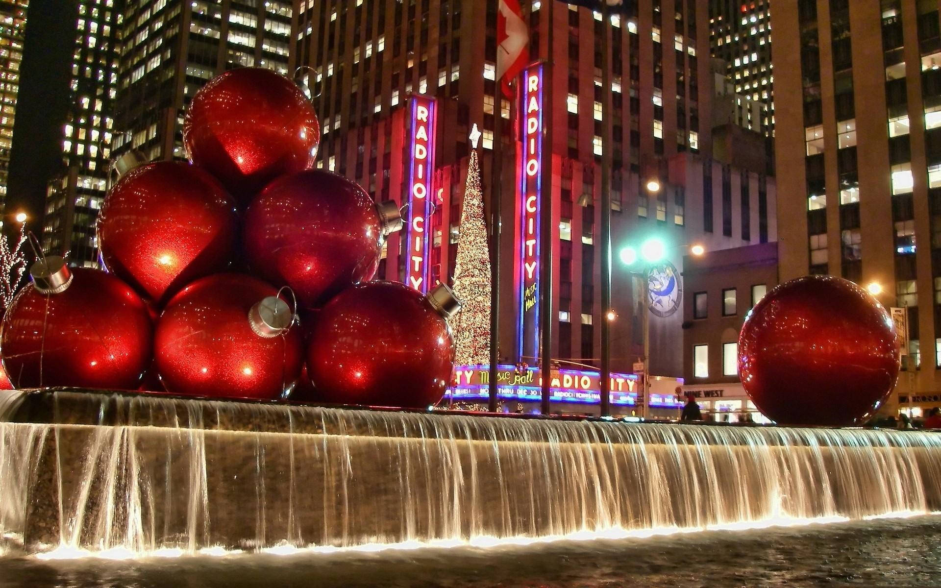Ornamente roșii de la Rockefeller Center Fundal