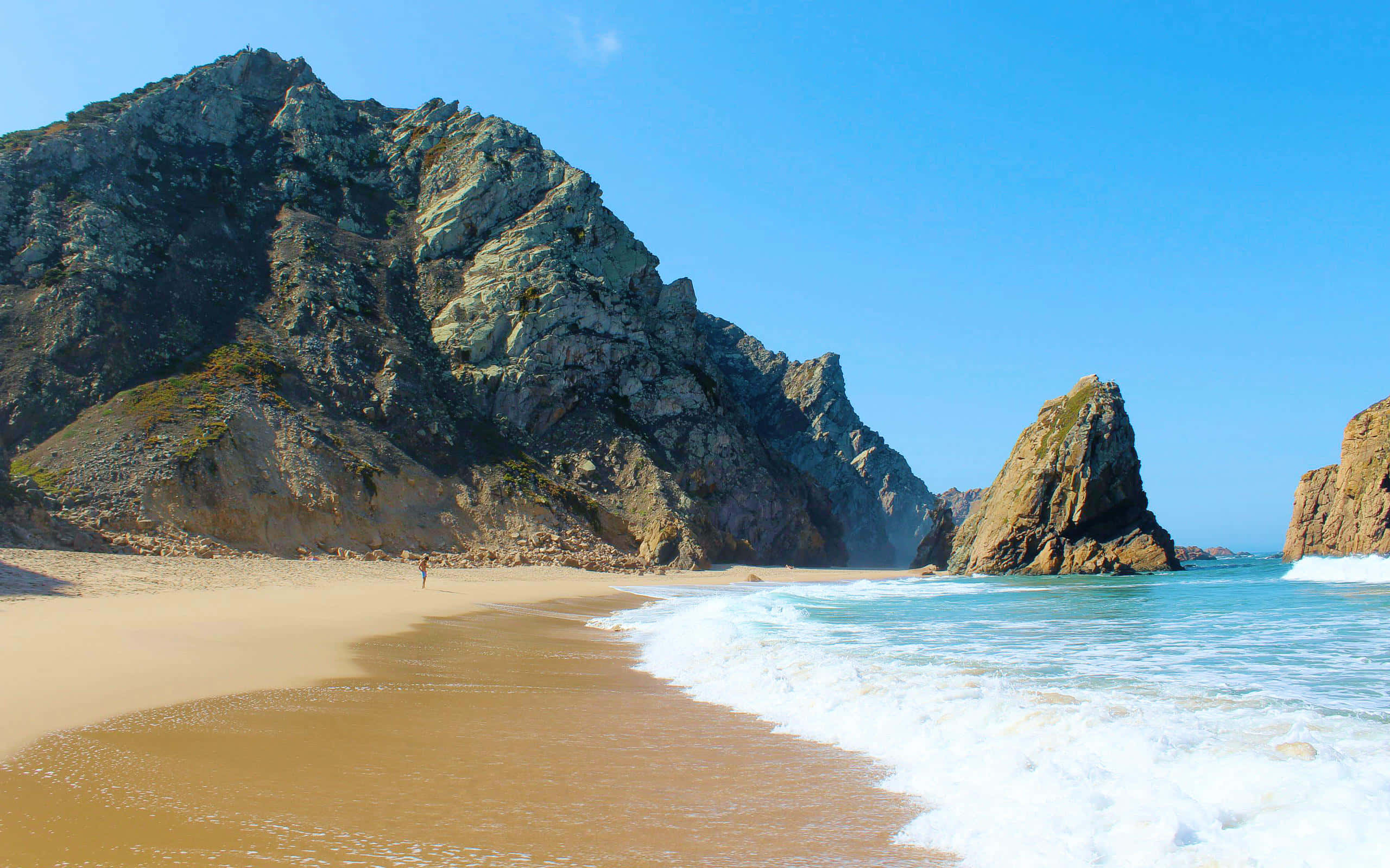 Peisaj impresionant la Plaja Portugheza Fundal