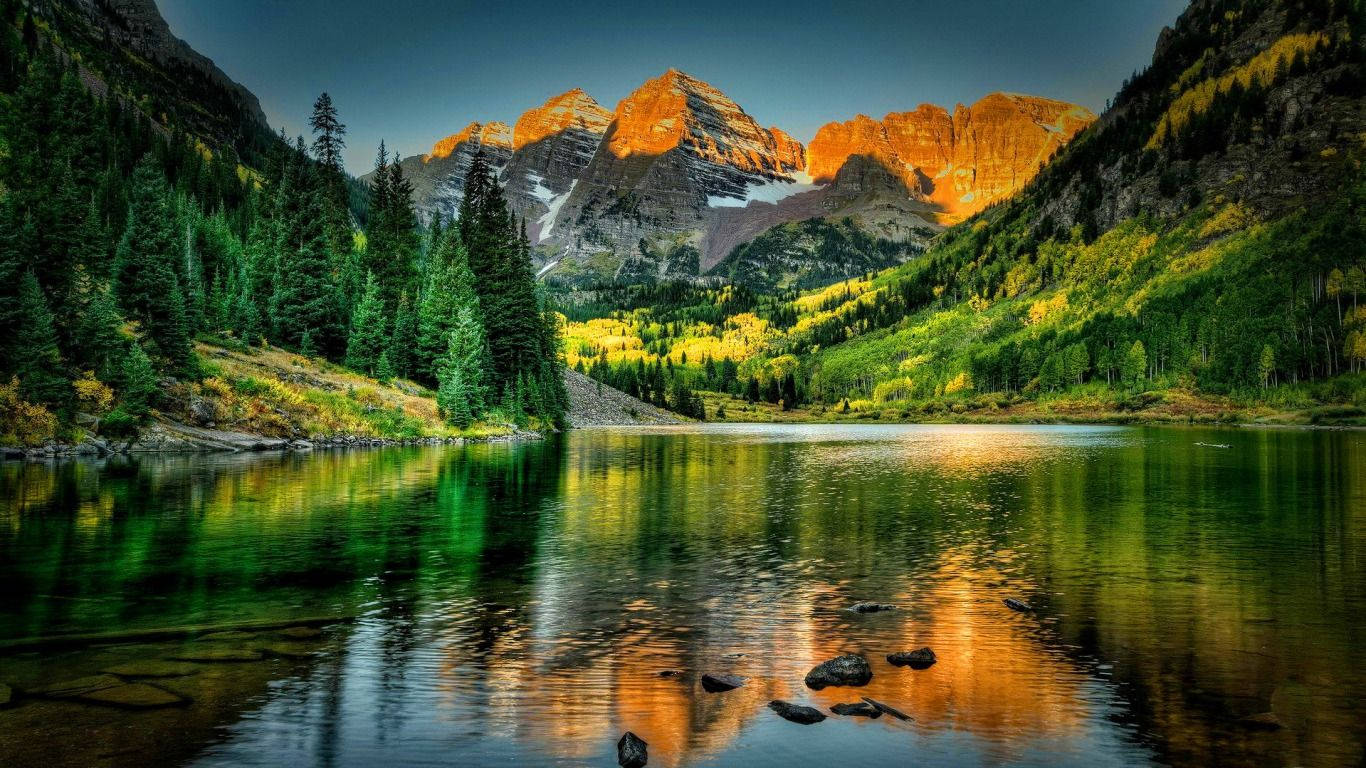 Peisaj Majestic al Lacului Maroon Bells Fundal