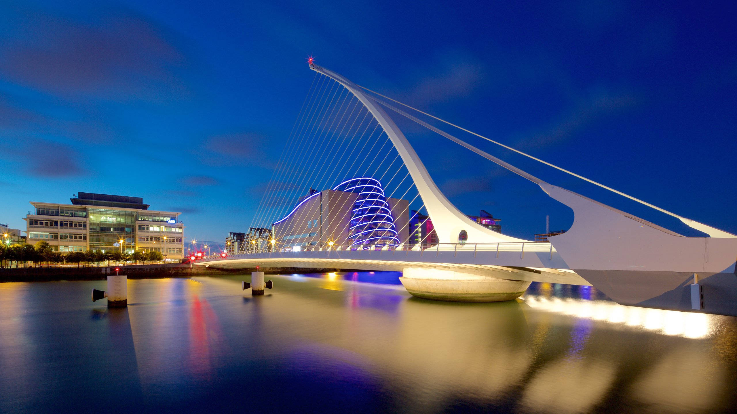 Podul Harp din Dublin Fundal