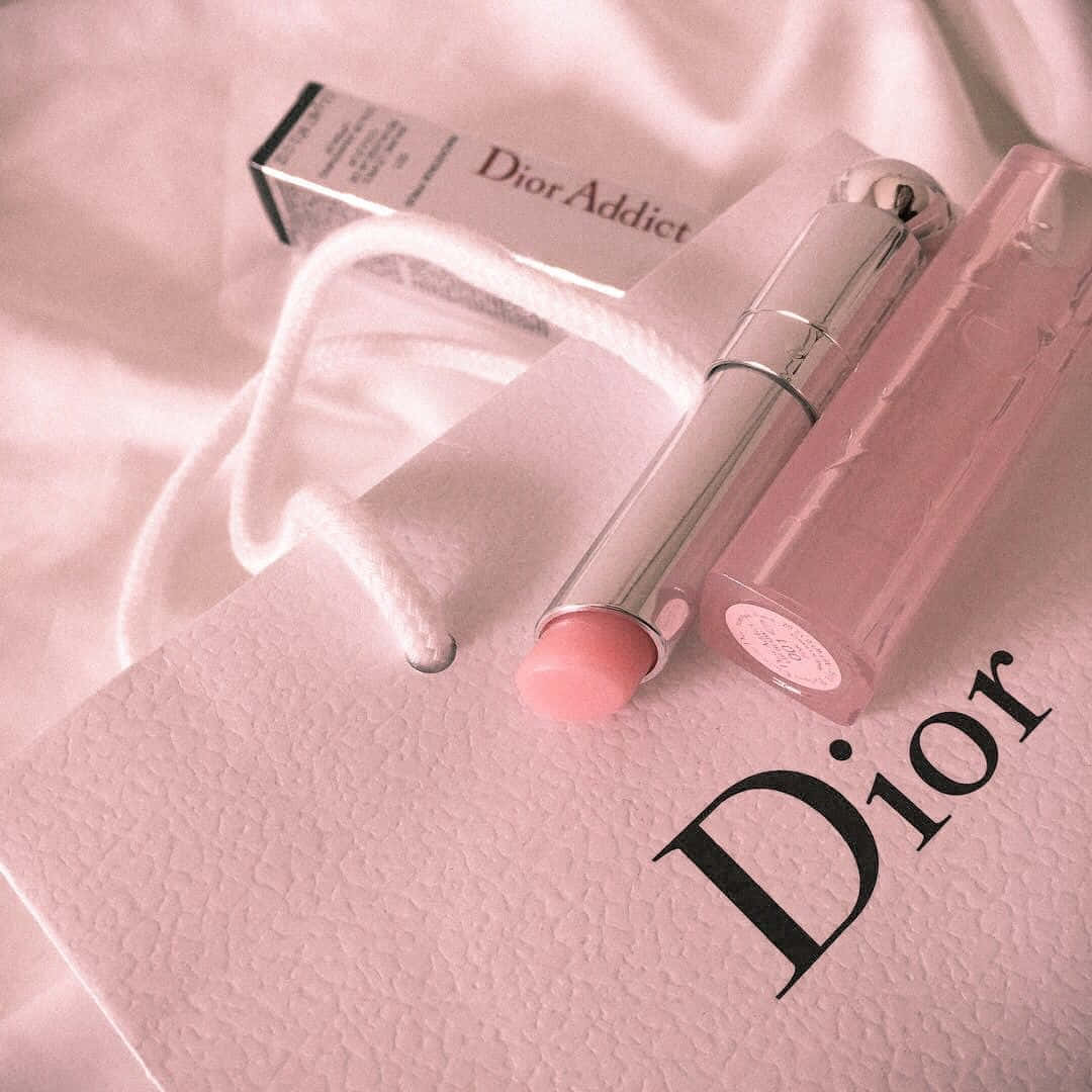 Poza cu cosmetice Dior roz estetice Fundal