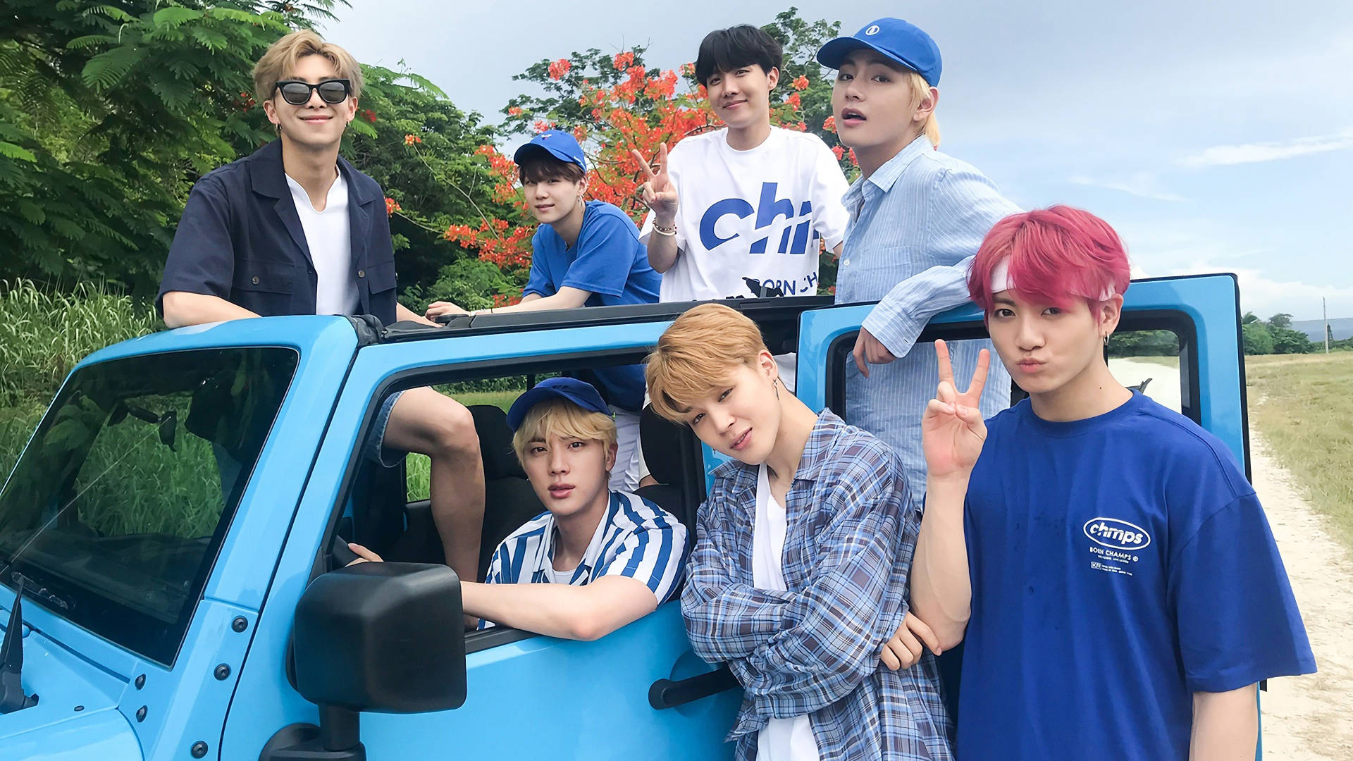 Poză de grup BTS în Saipan Fundal