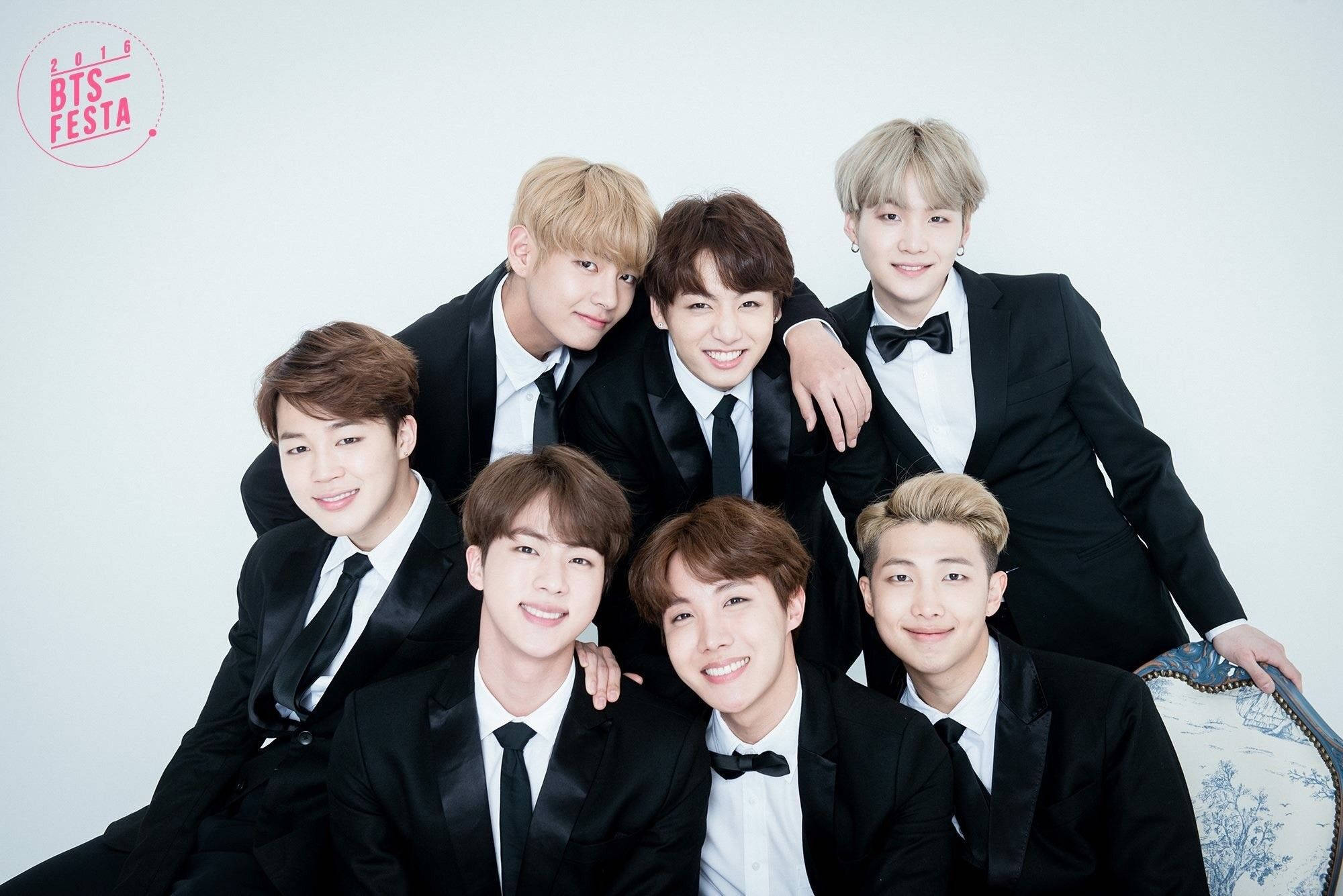 Renumita trupă K-pop BTS la nivel global Fundal