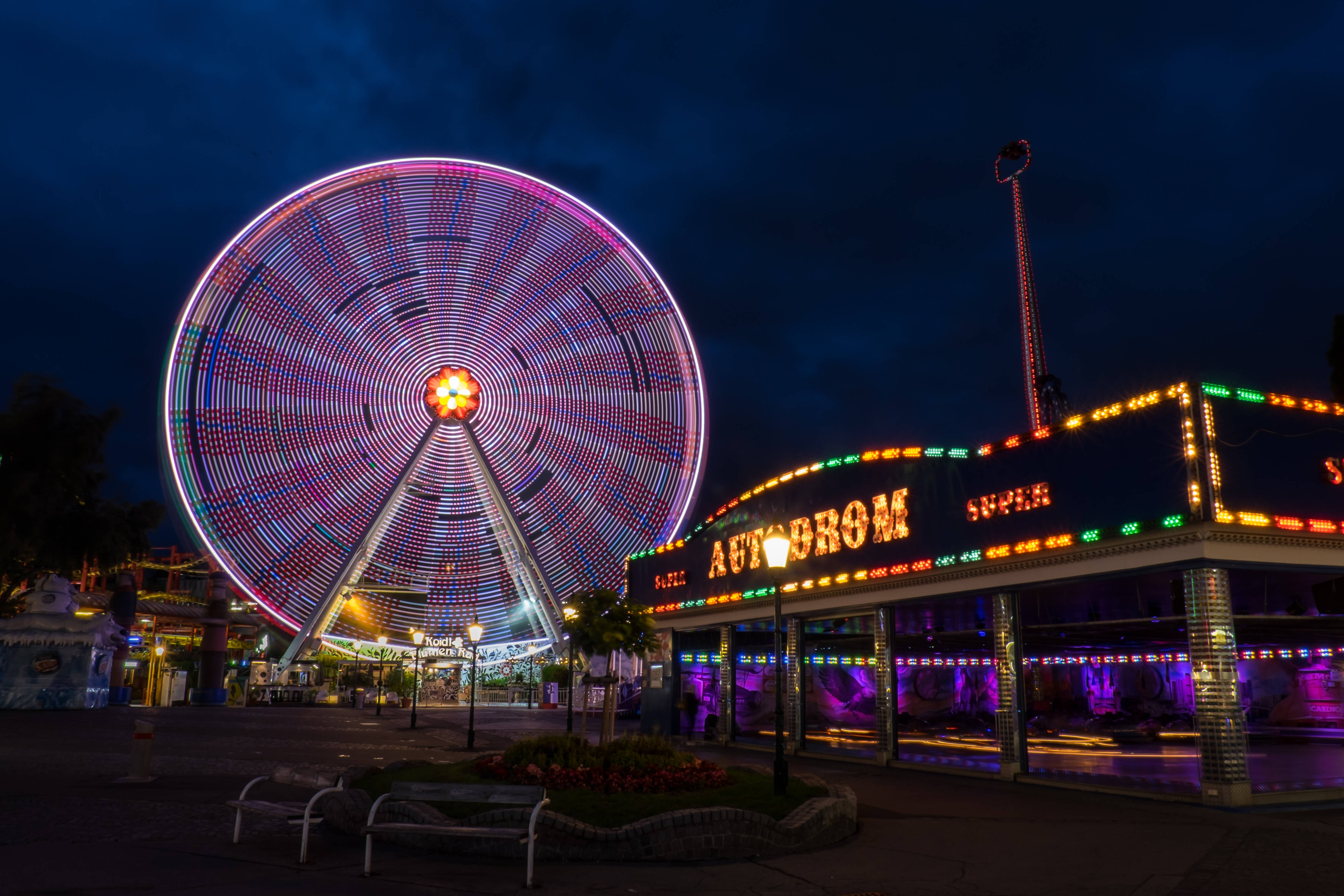 Roata Ferris de la carnaval, temă întunecată Fundal