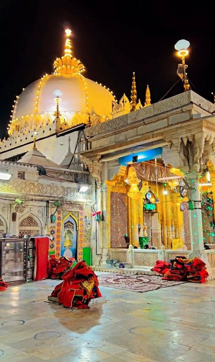 Sanctuarul Luminat din Ajmer Fundal