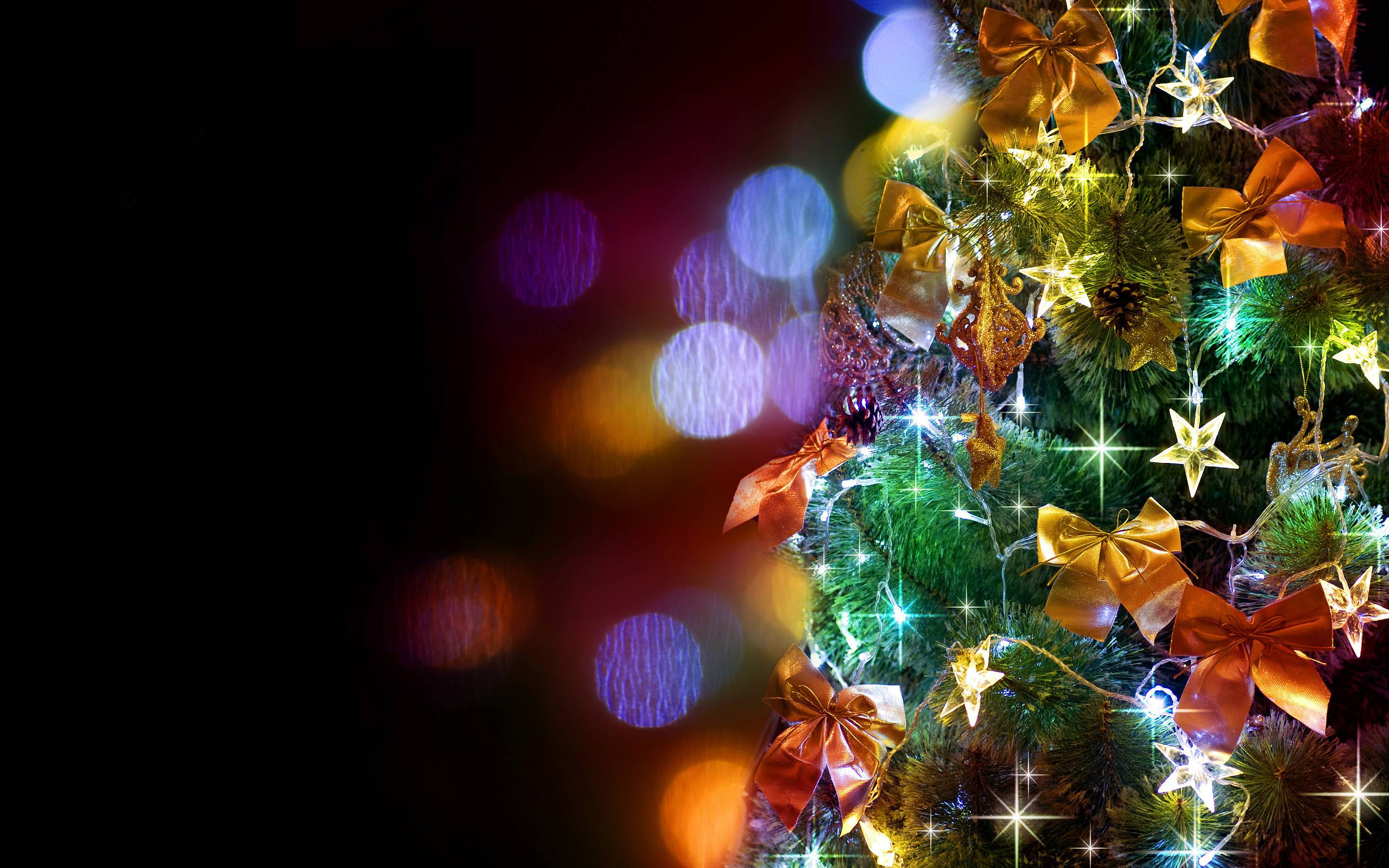 Sărbătorește Crăciunul cu acest pom de Crăciun festiv Fundal