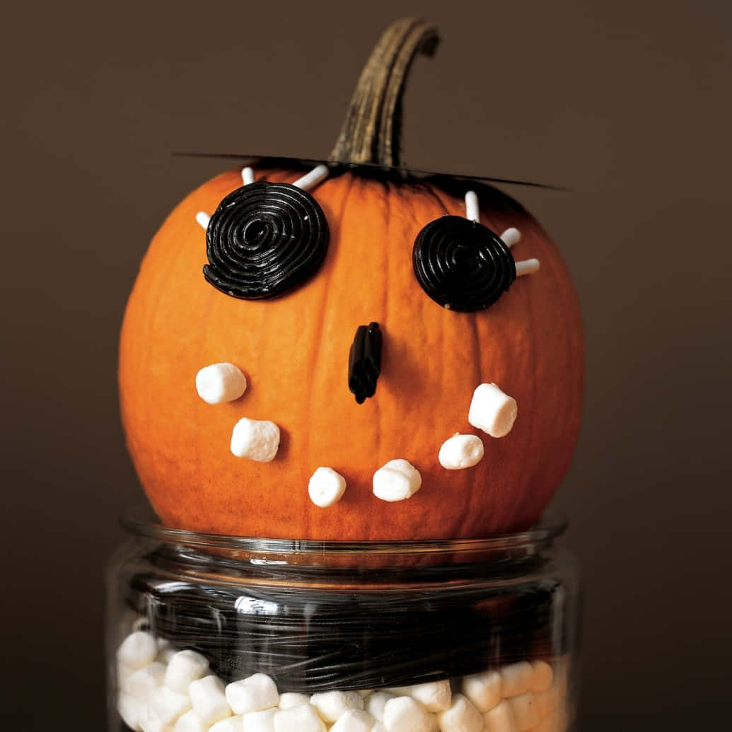 Sărbătorește Halloween-ul cu prietenii în cel mai fermecător mod Fundal
