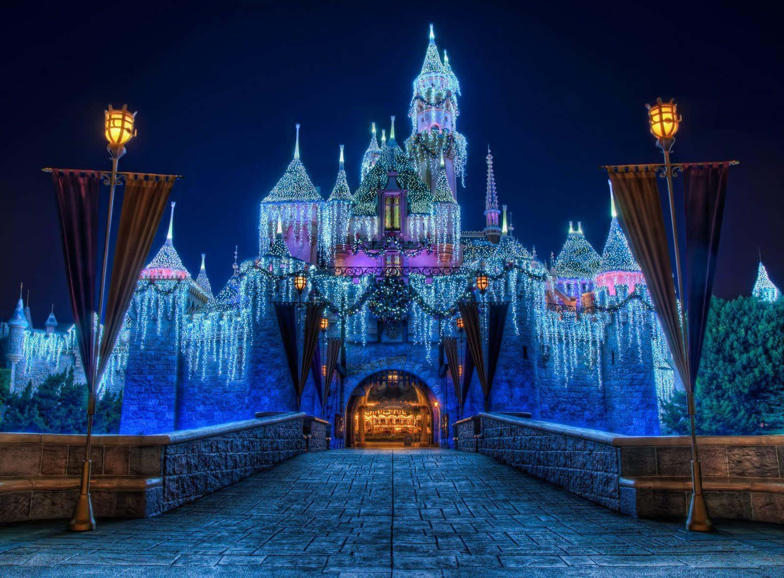Sărbătoriți magia Crăciunului alături de Disney! Fundal