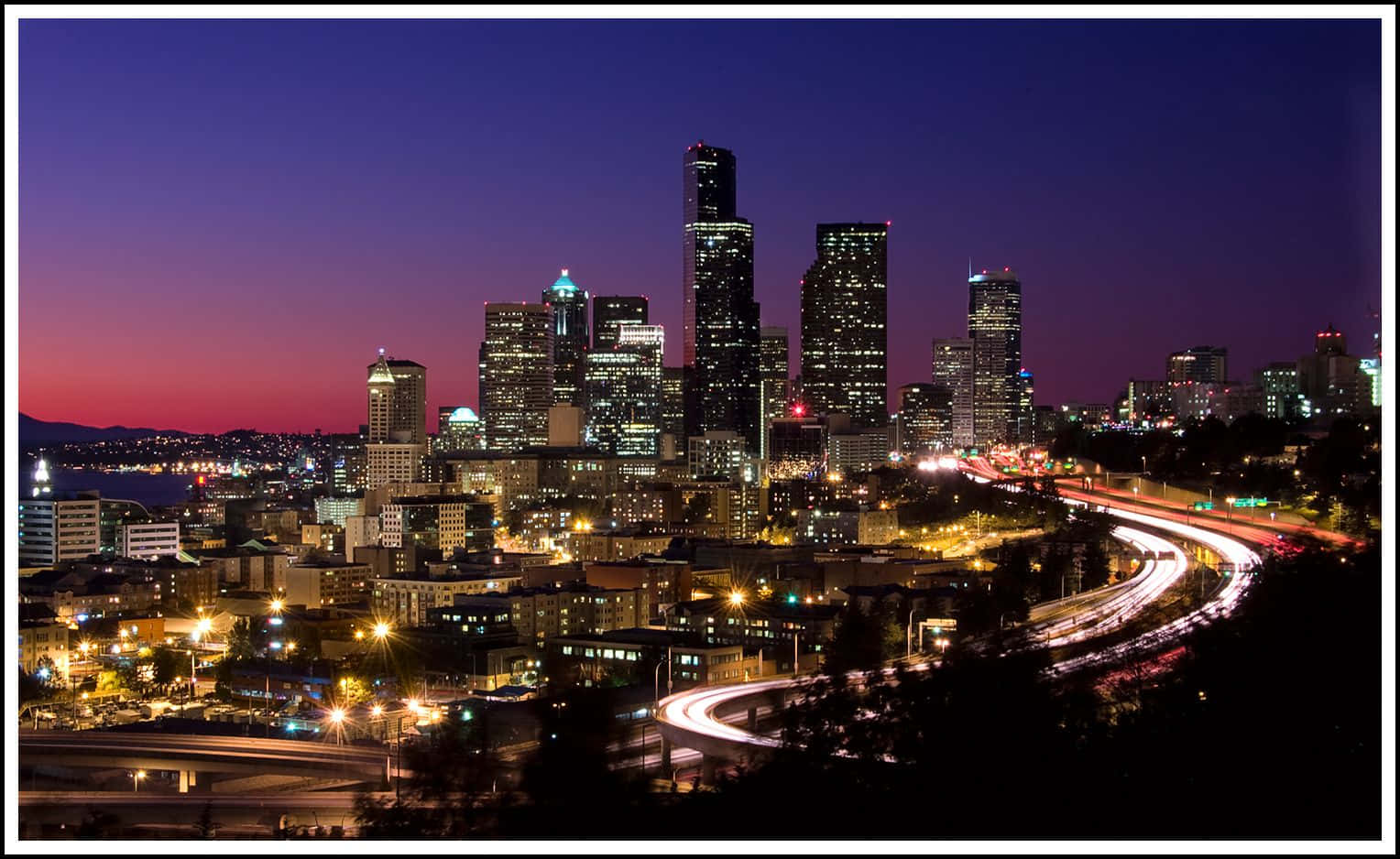 Seattle HD Violet Închis Fundal