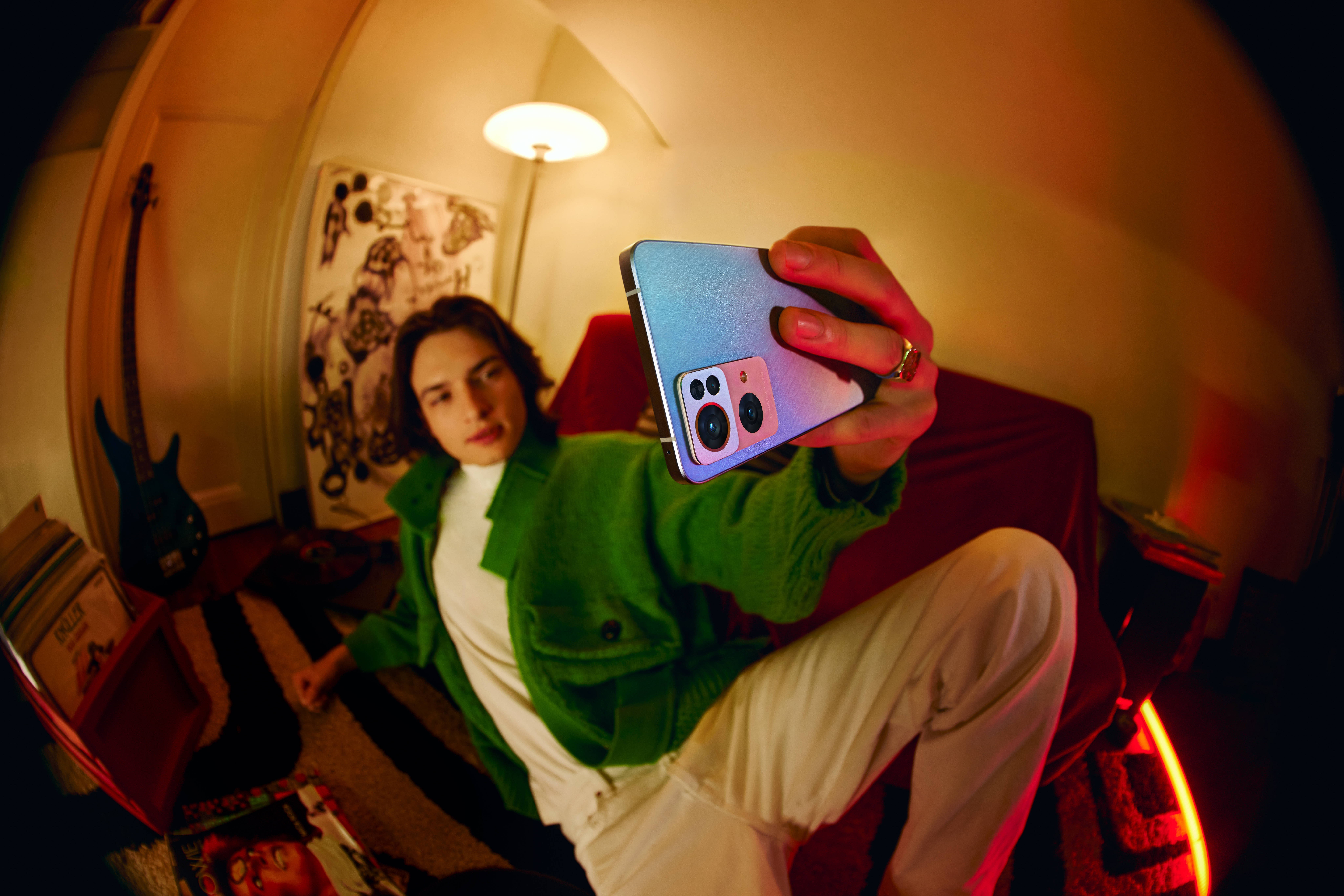 Selfie Cu Oppo Reno7 Fundal