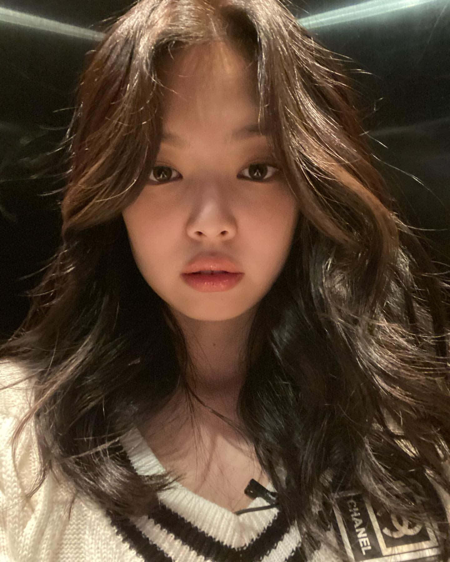 Selfie Jennie de la Blackpink Fundal