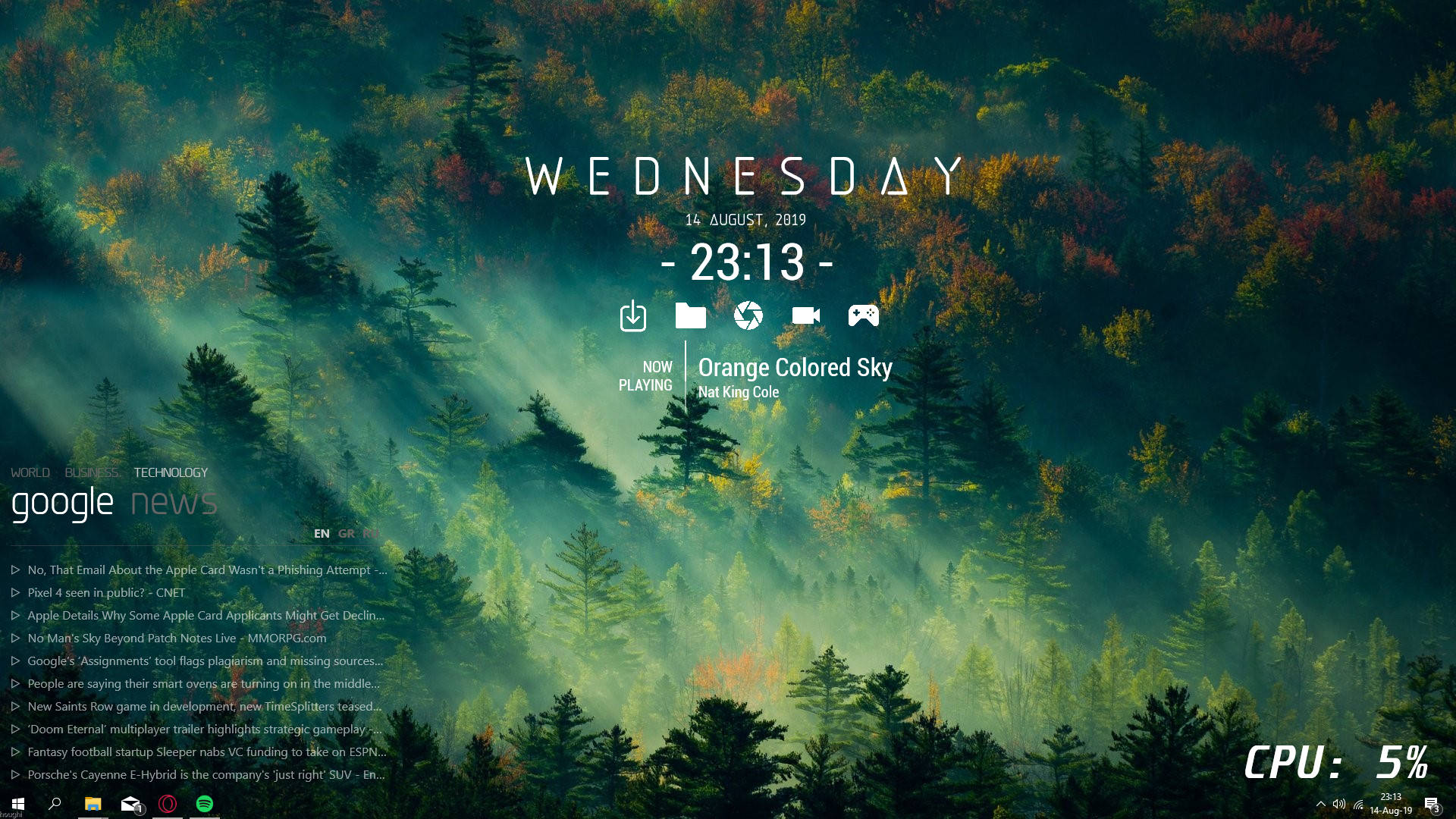 Skins Rainmeter cu o pădure frumoasă Fundal