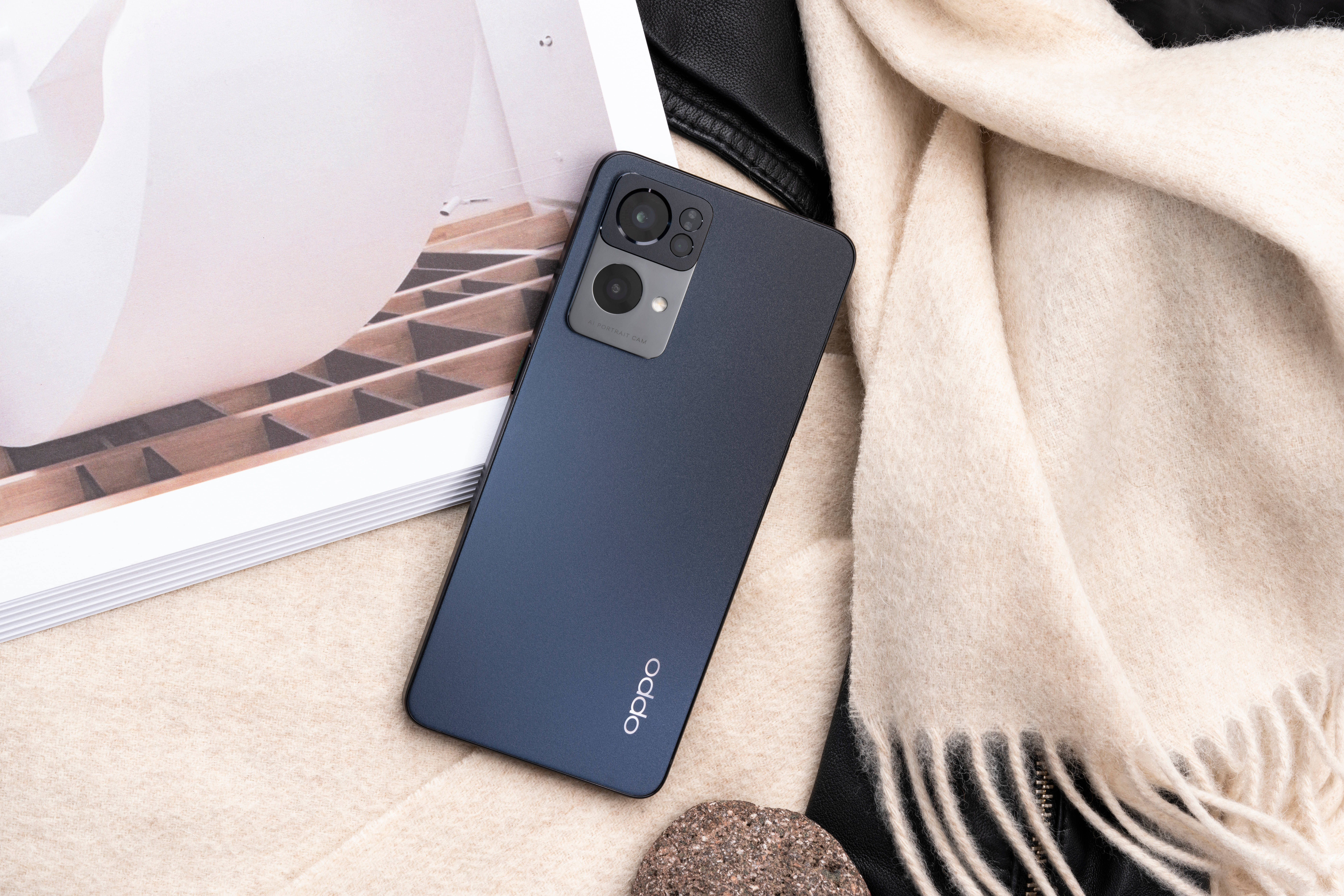 Smartphone Oppo Gri Închis Fundal