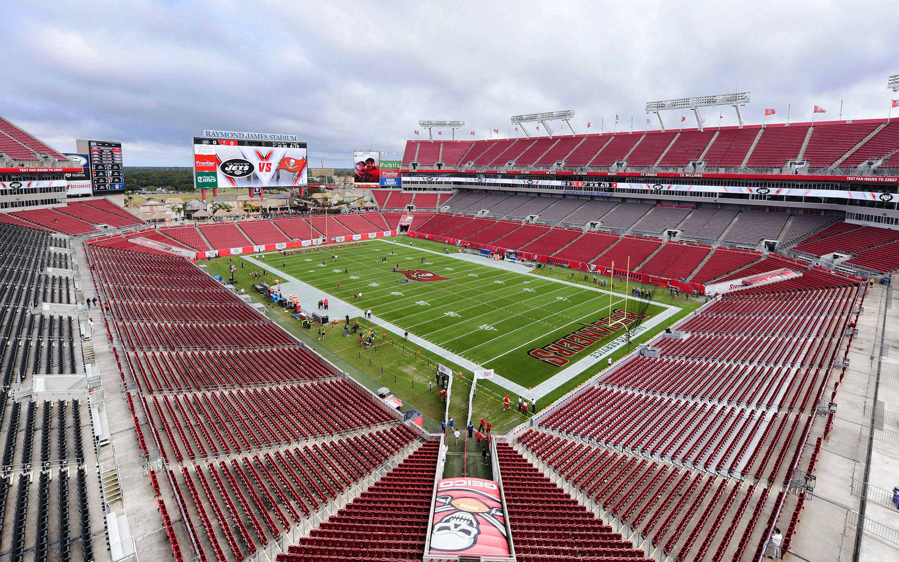 Stadionul Raymond James al echipei Buccaneers Fundal