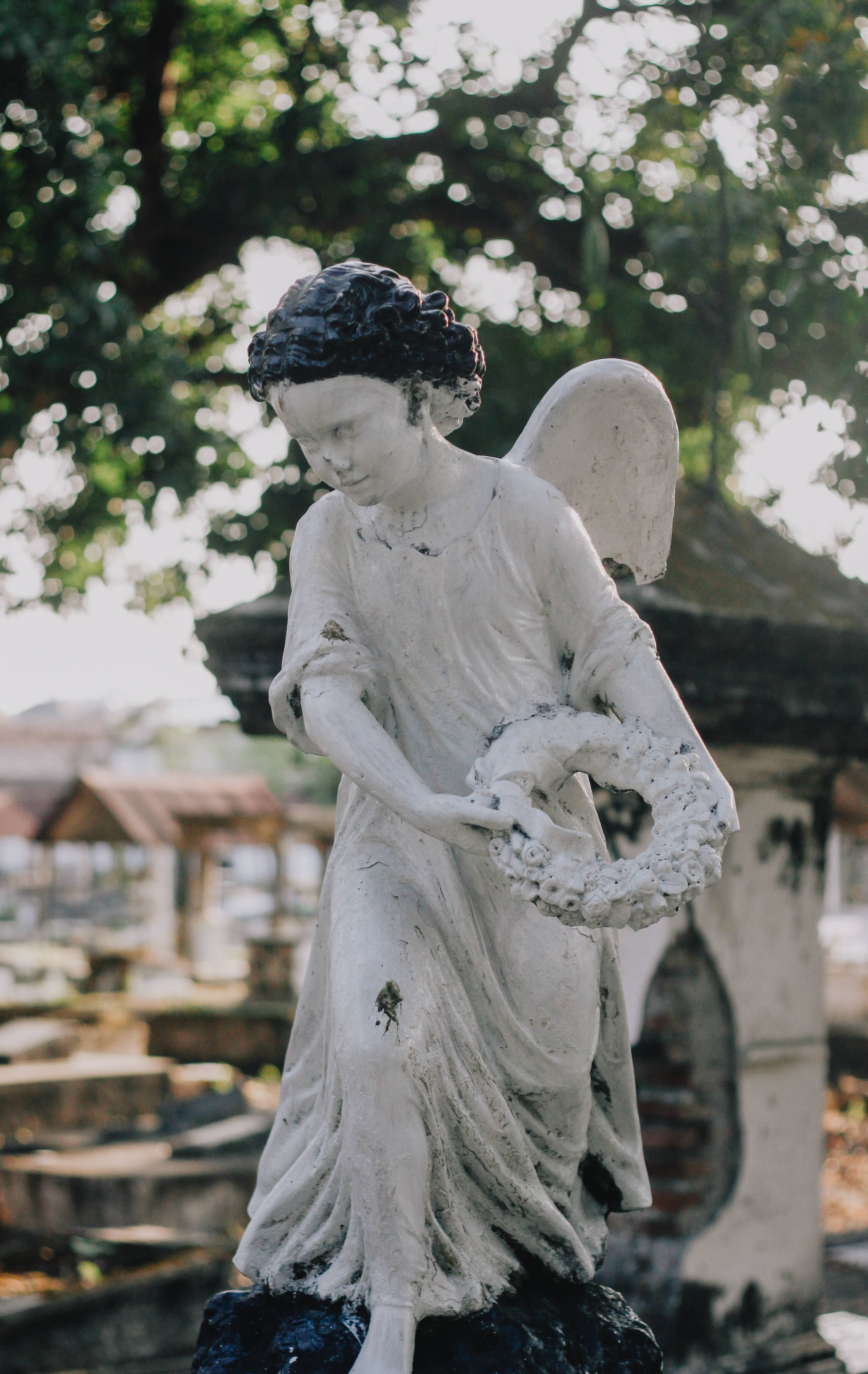 Statuie Înger Copil Fundal