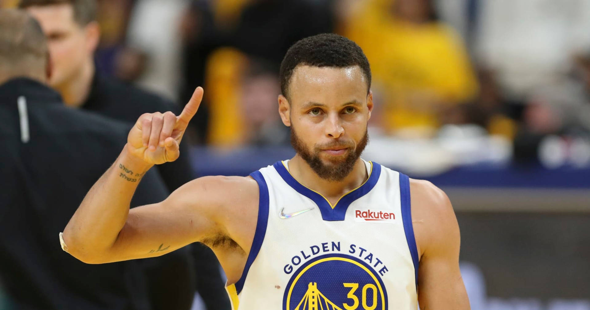 Steph Curry arătând cu degetul în sus cu mâna dreaptă — Baschet GIF Fundal