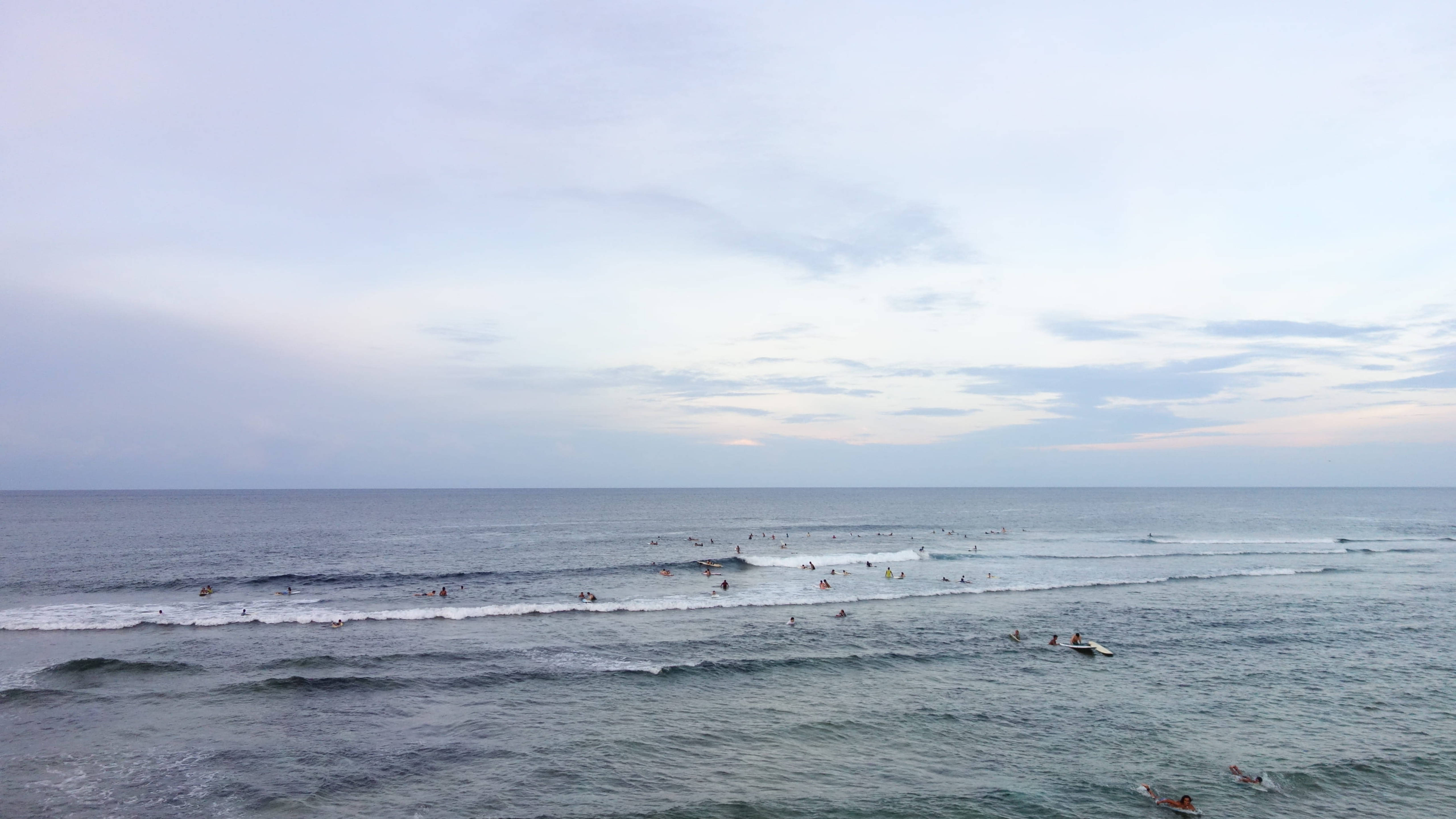 Surferi de pe Insula Siargao Fundal