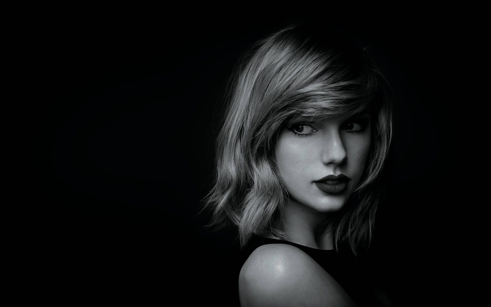 Taylor Swift portret alb-negru, muziciană sau compozitoare