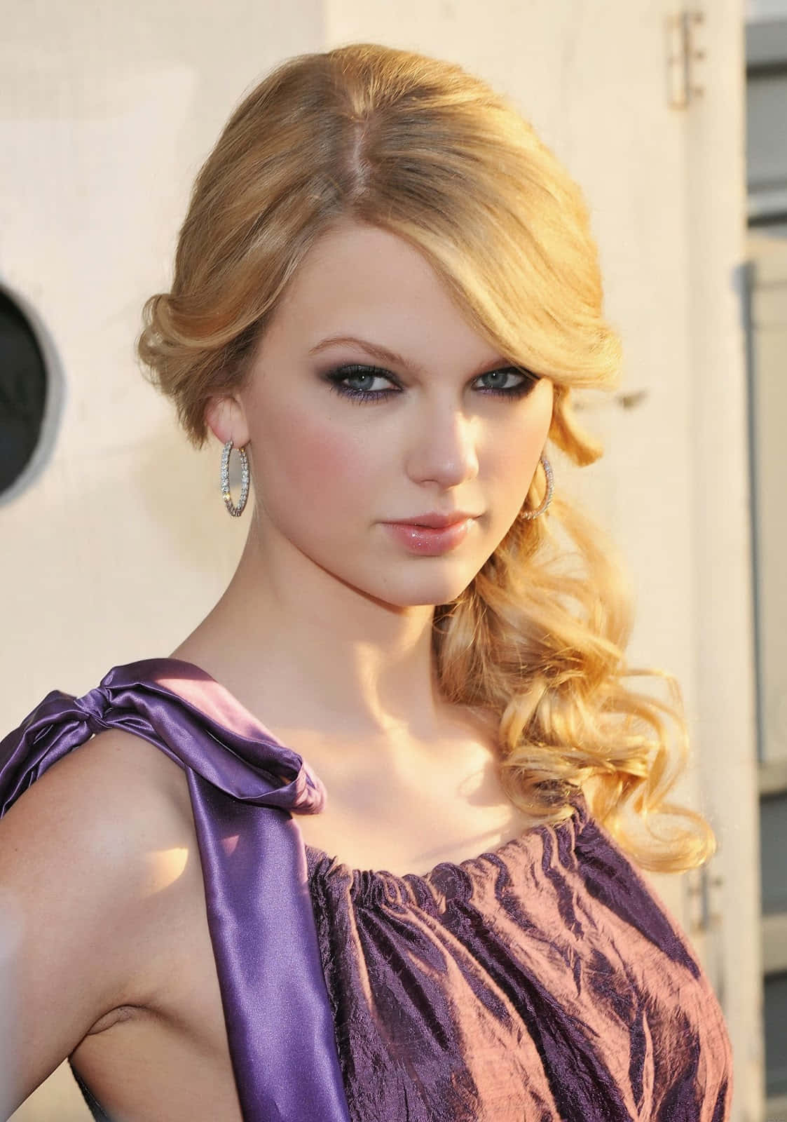Taylor Swift susține o performanță spectaculoasă Fundal