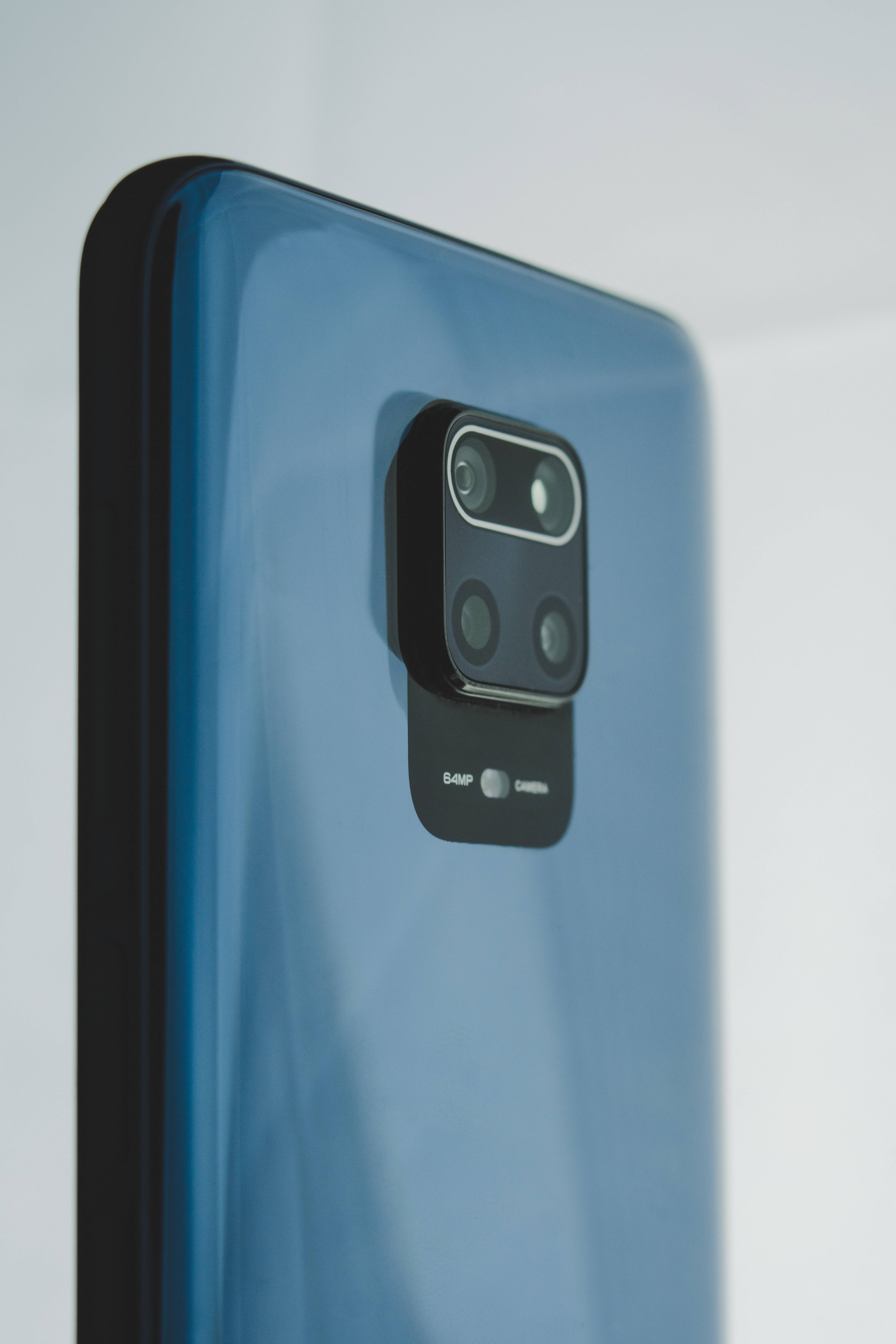 Telefon Xiaomi Albastru și Negru Fundal