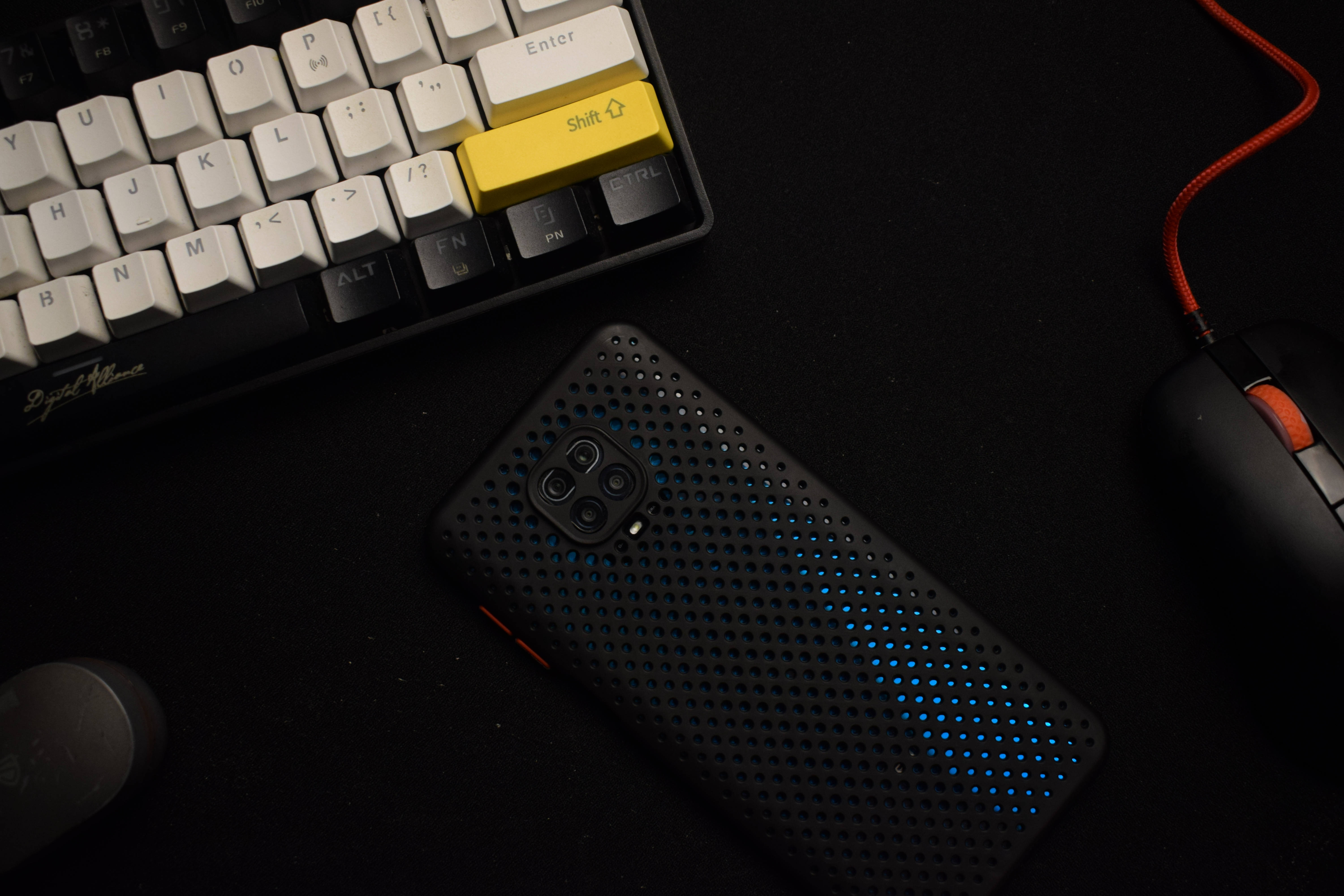 Telefon Xiaomi cu tastatură Fundal