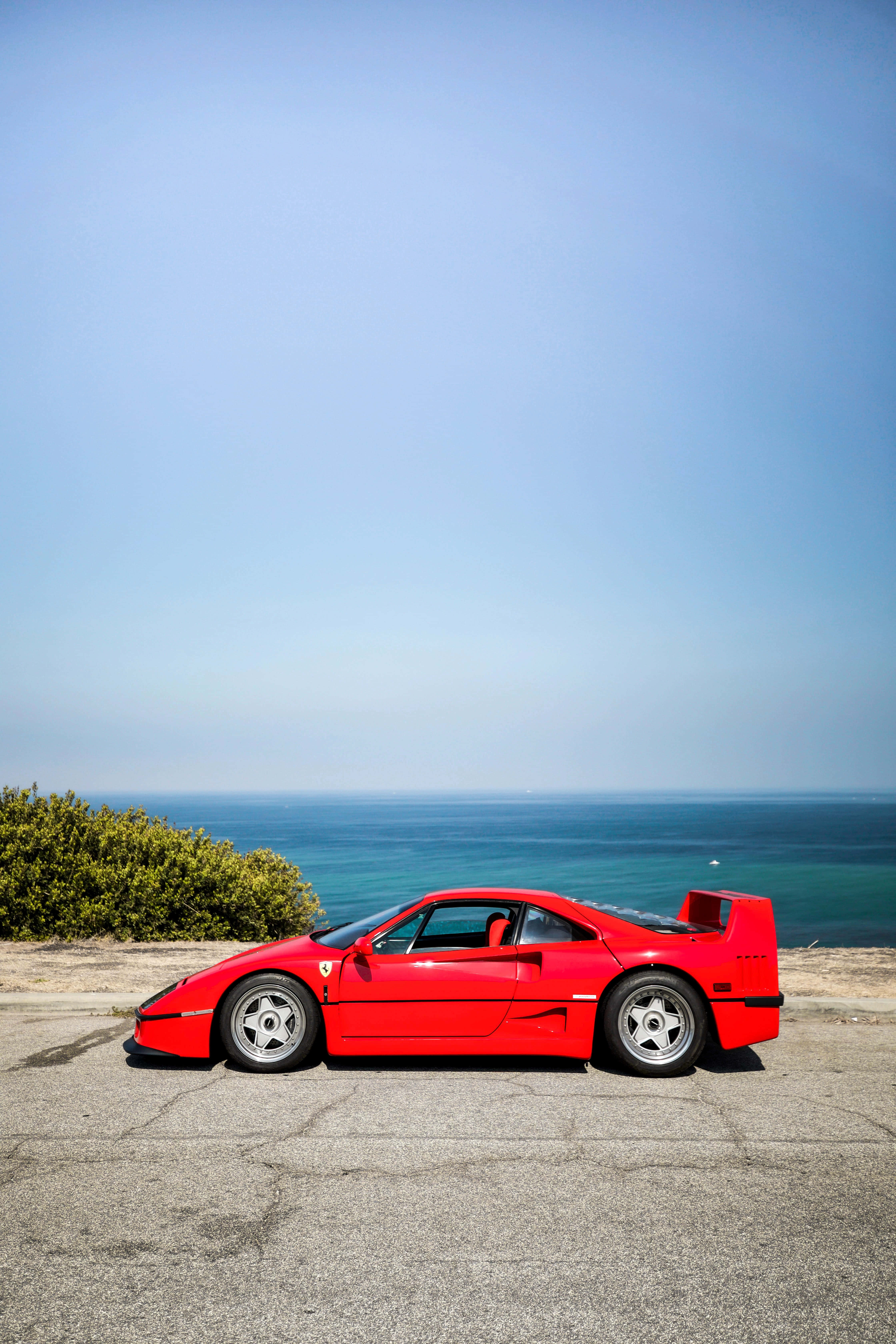 "The Exemplary Elegance of Ferrari in Full Display" Fundal