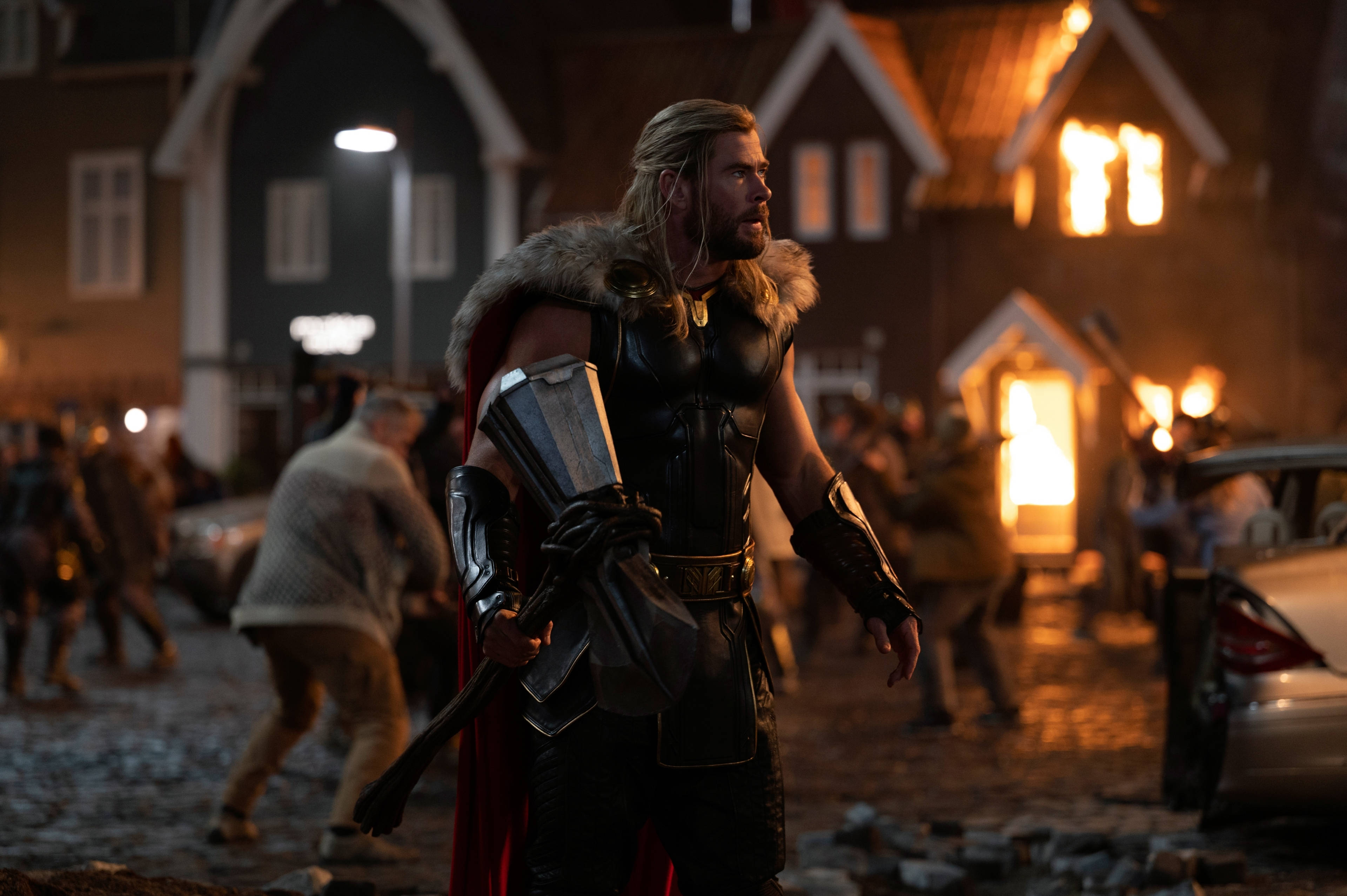 Thor: Iubire și Tunete Noul Asgard Fundal