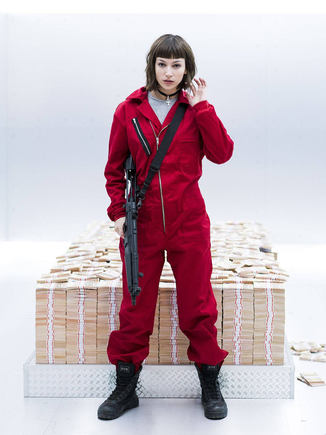 Tokyo din Money Heist Portret Corp Întreg Fundal