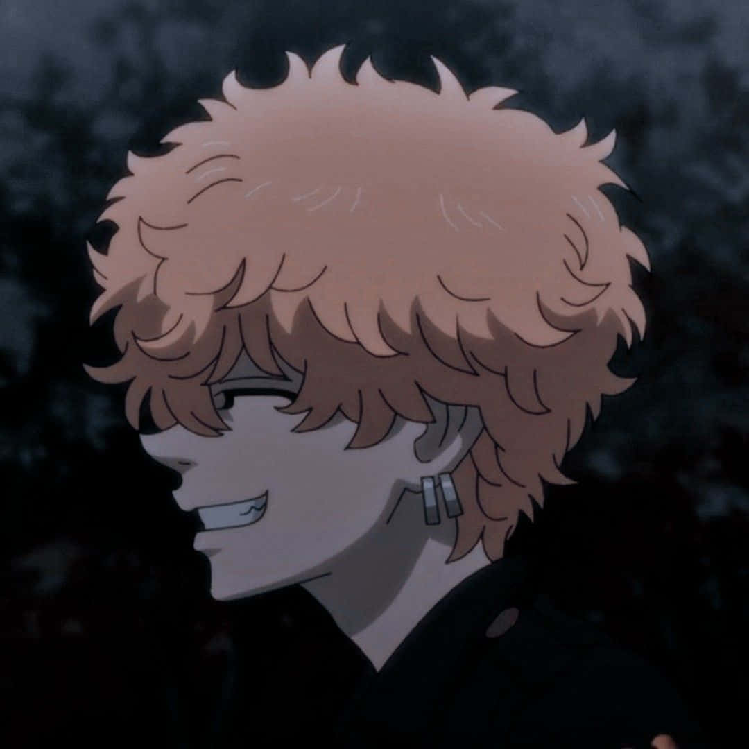 Tokyo Revengers Pfp cu Smiley în profil lateral Fundal