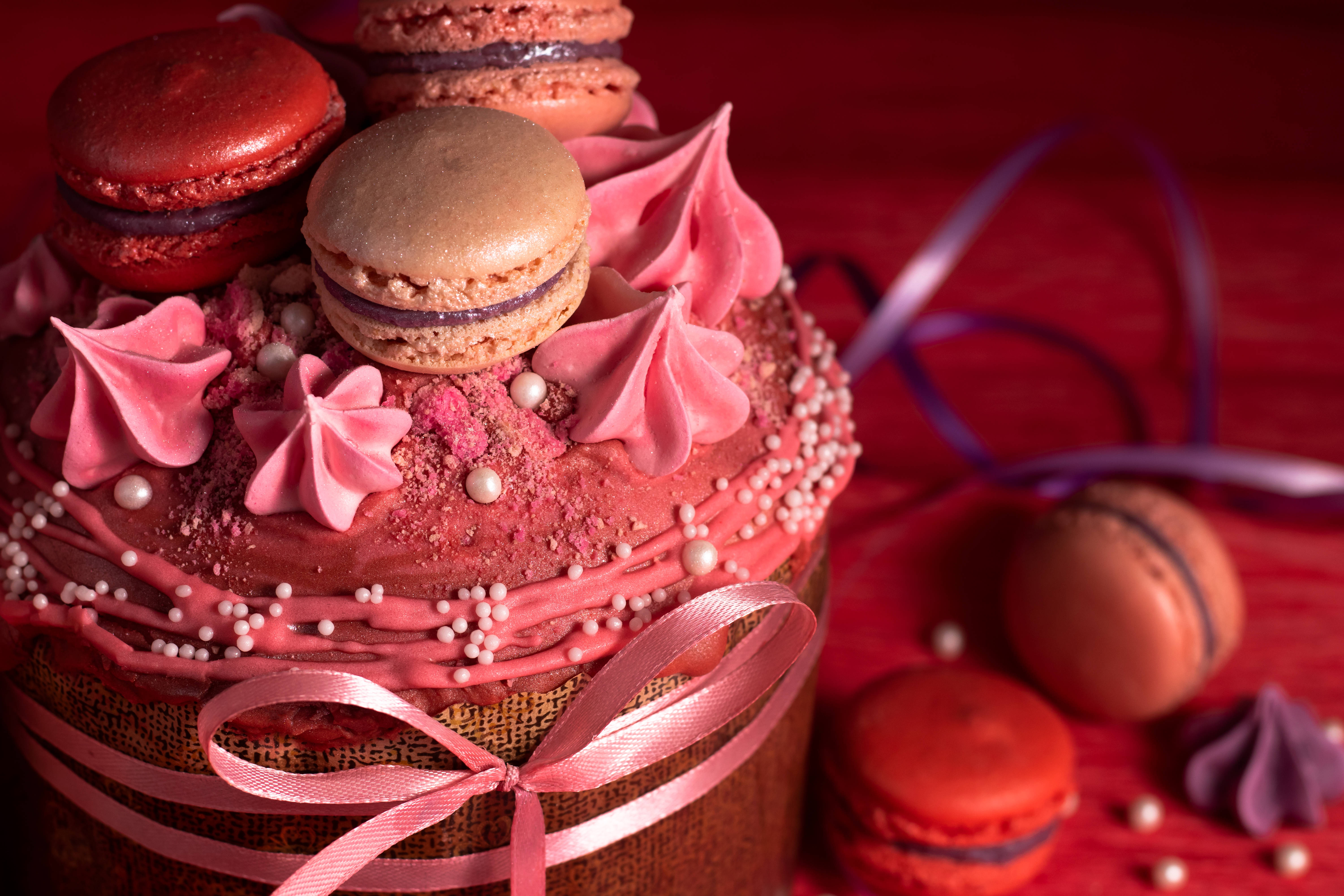 Tort de ciocolată cu macarons pentru desktop Fundal
