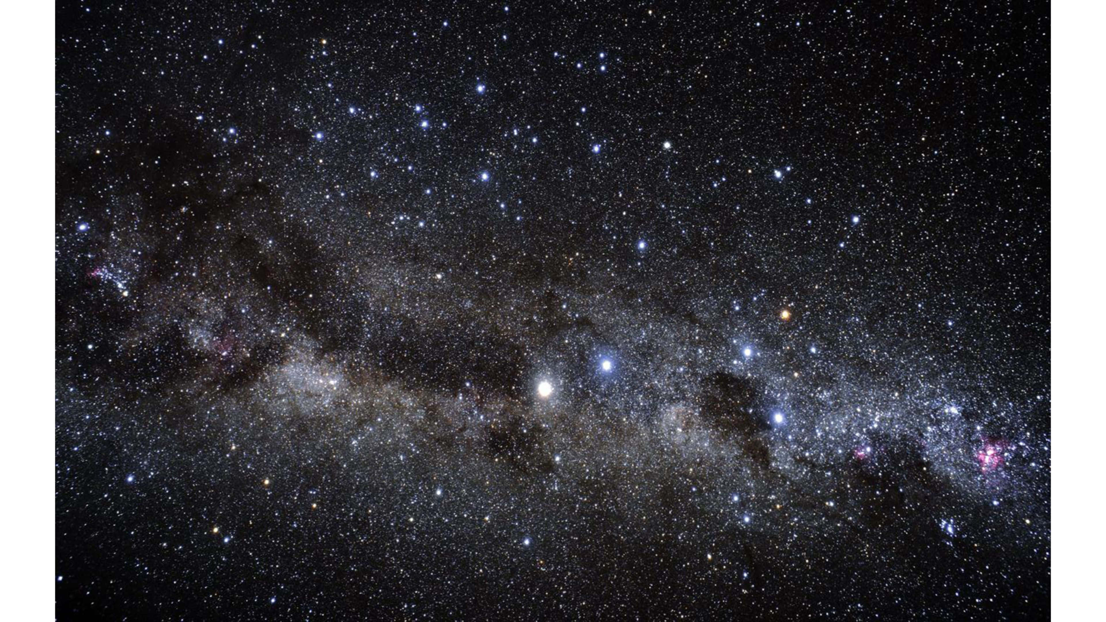 Transcende în necunoscutul spațiului infinit. Fundal