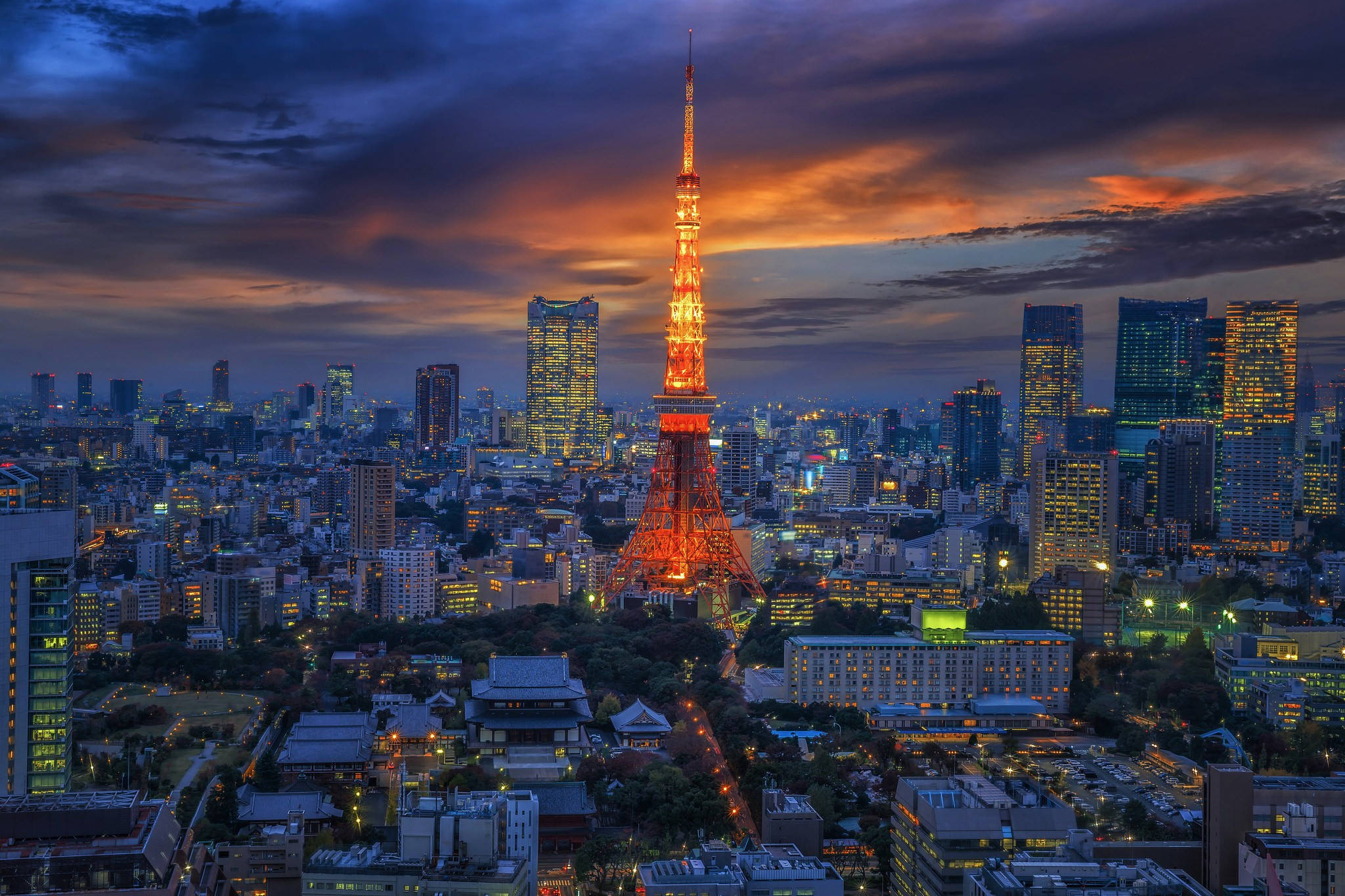 Turnul Tokyo în roșu și portocaliu Fundal