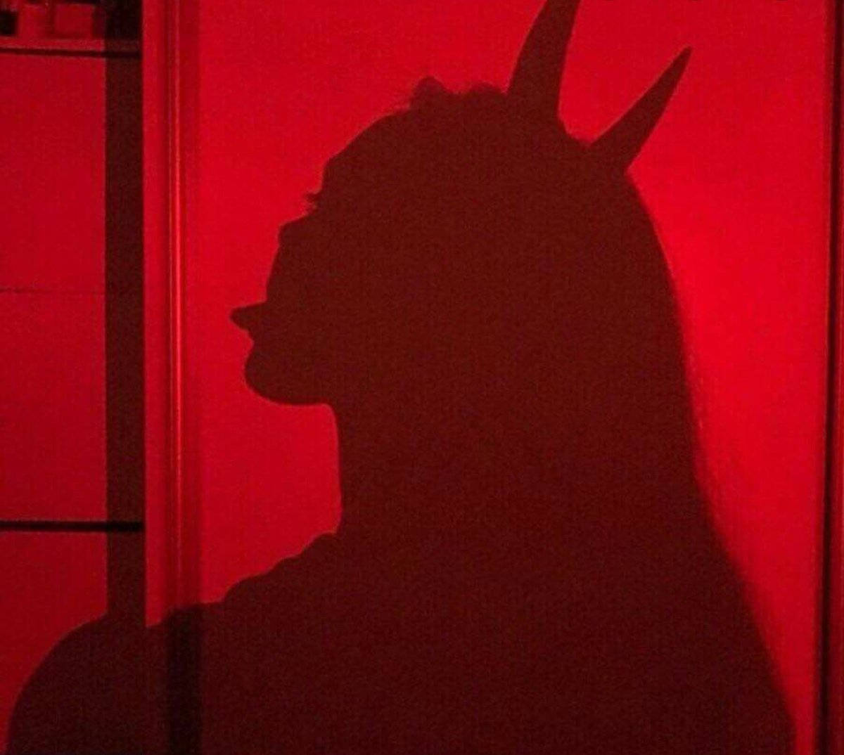 Umbra demonică fată anime edgy Pfp Fundal