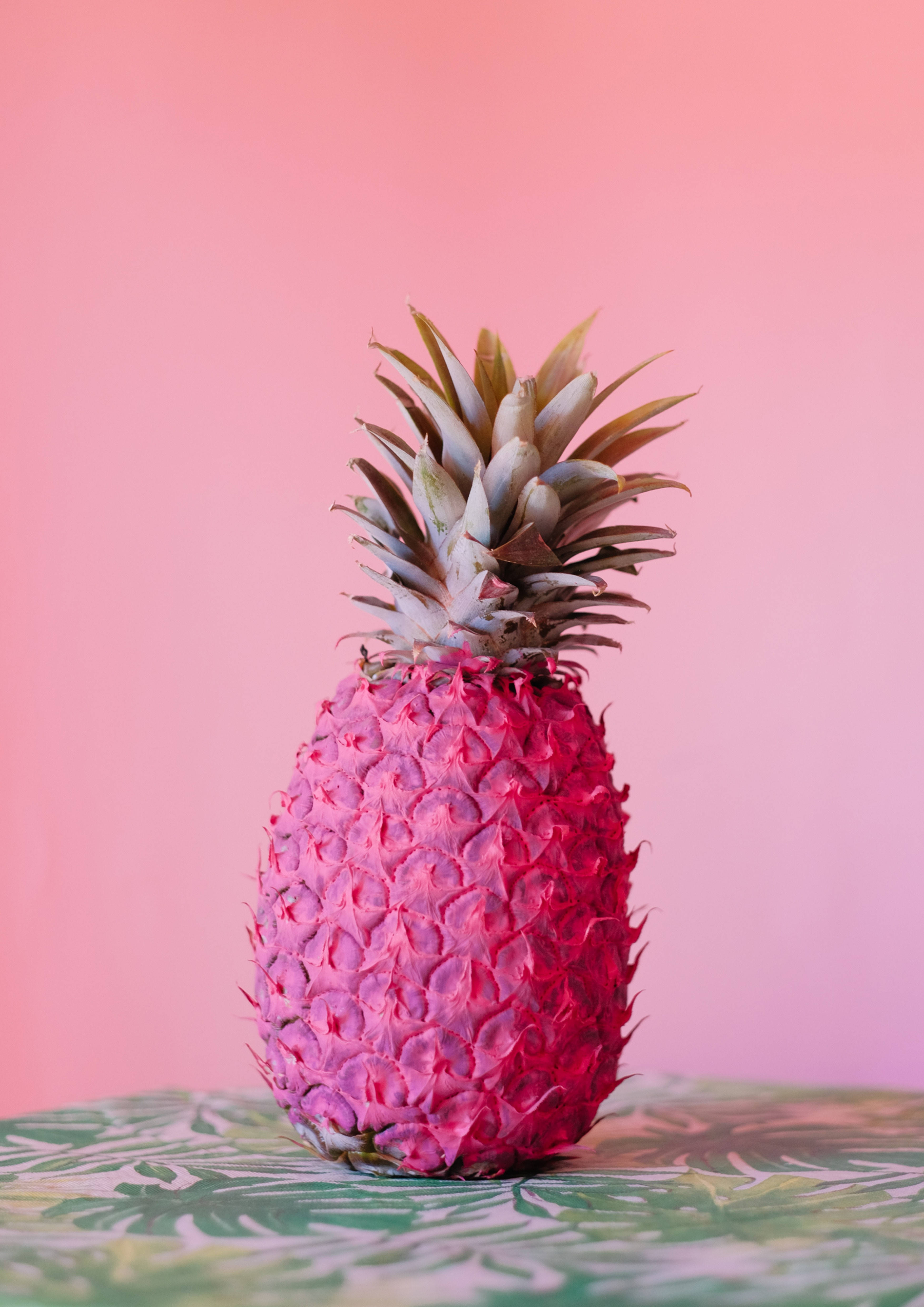 Un ananas frumoas, roz strălucitor Fundal