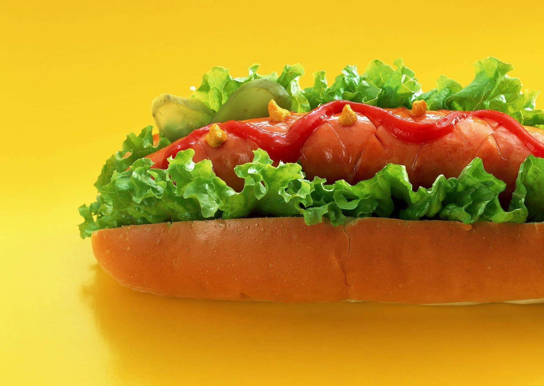 un hot dog în chifla Fundal