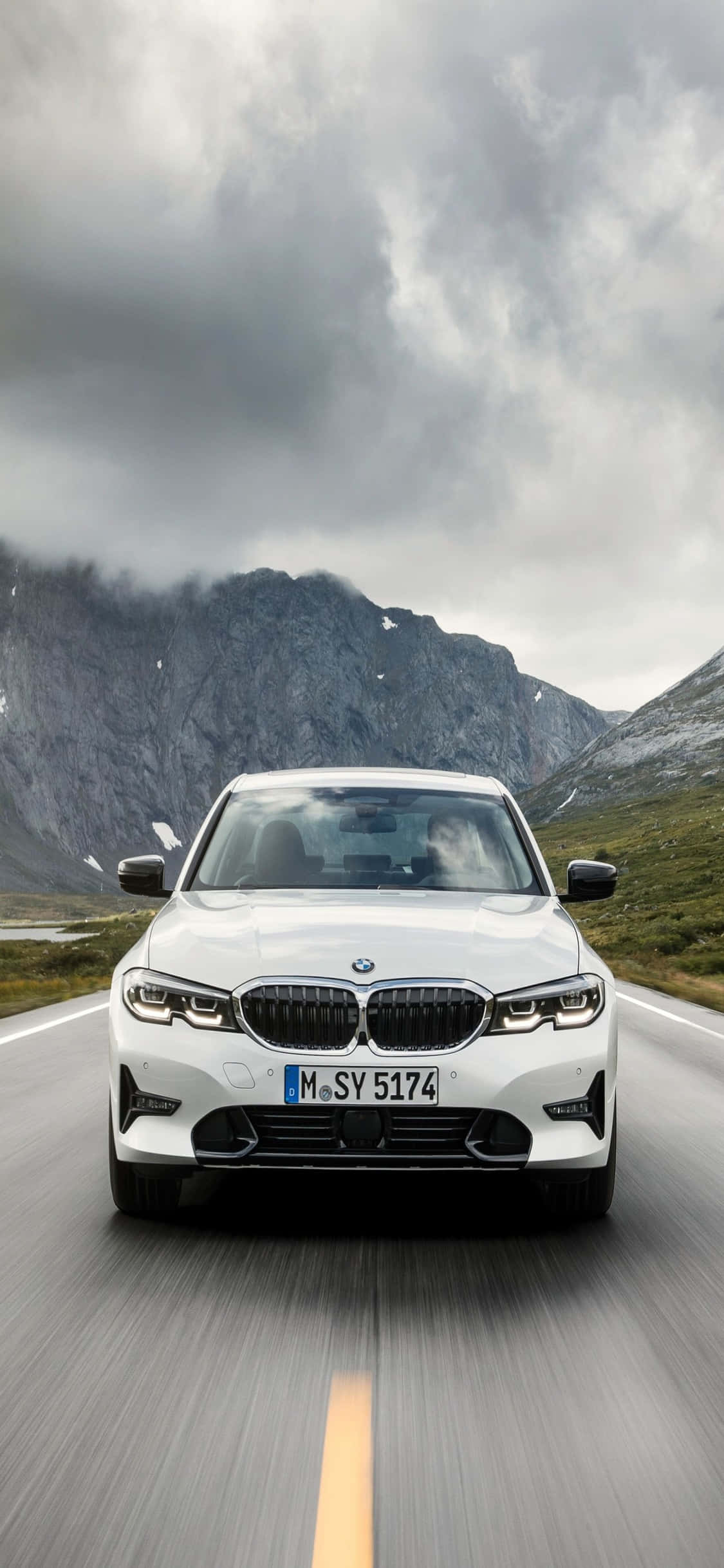 Unirea Performanței și Stilului – iPhone X și BMW Fundal